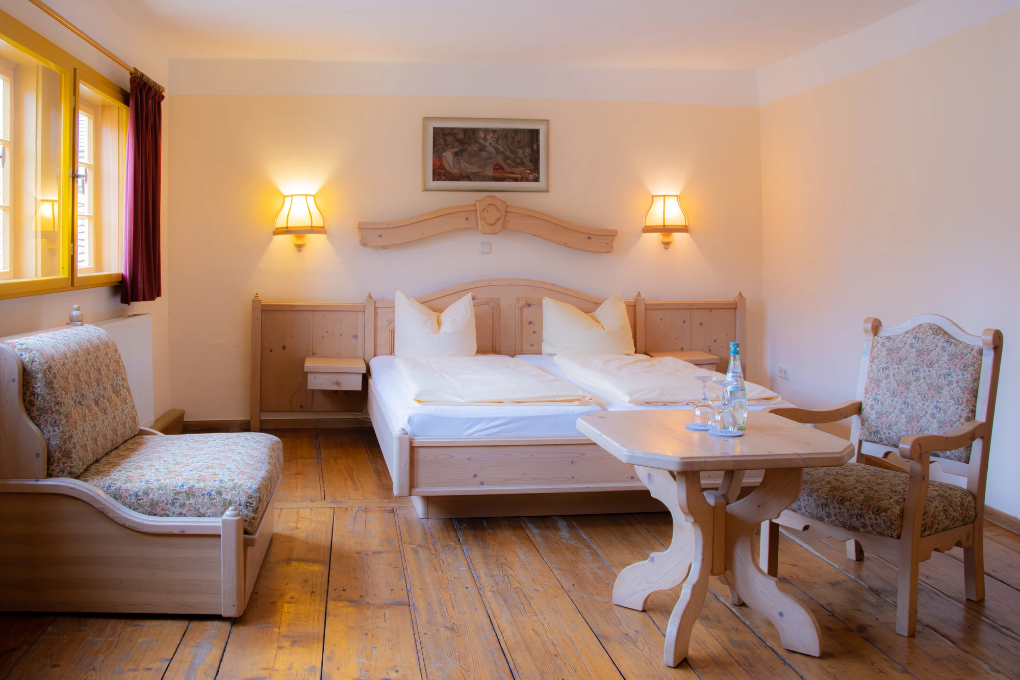 Watzdorfer Geleitschenke - bequemes, helles Zimmer