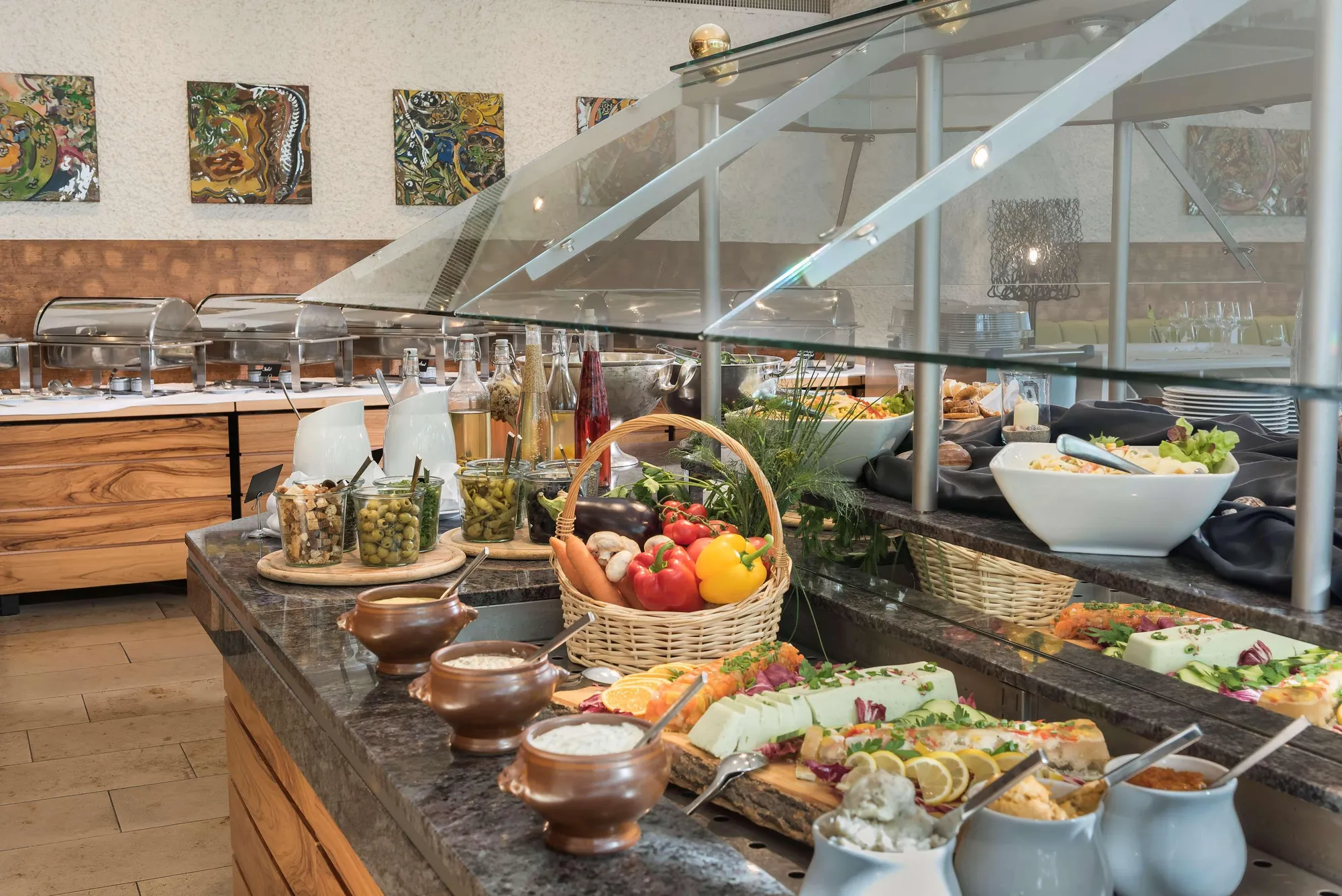 Best Western Premier Parkhotel Bad Mergentheim - Frühstücksrestaurant mit reichhaltige Zutaten