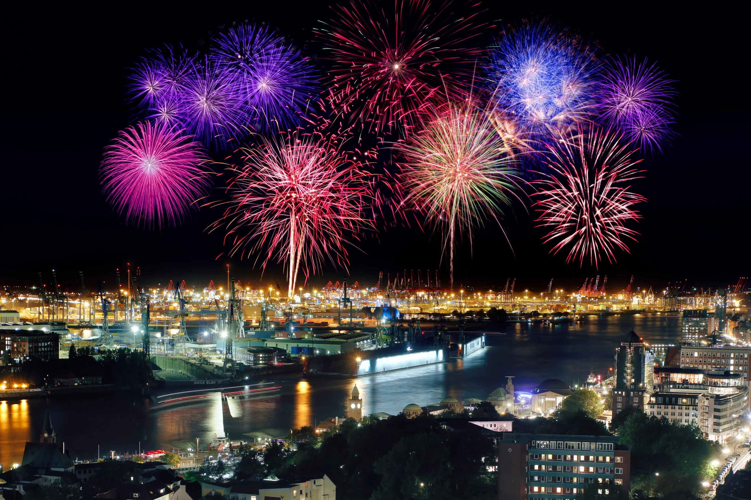 Hamburg Hafen Feuerwerk