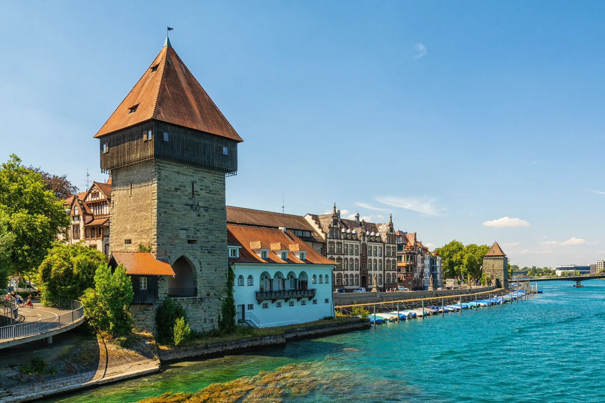 Konstanz - Aussicht auf die Altstadt und den Rheintorturm