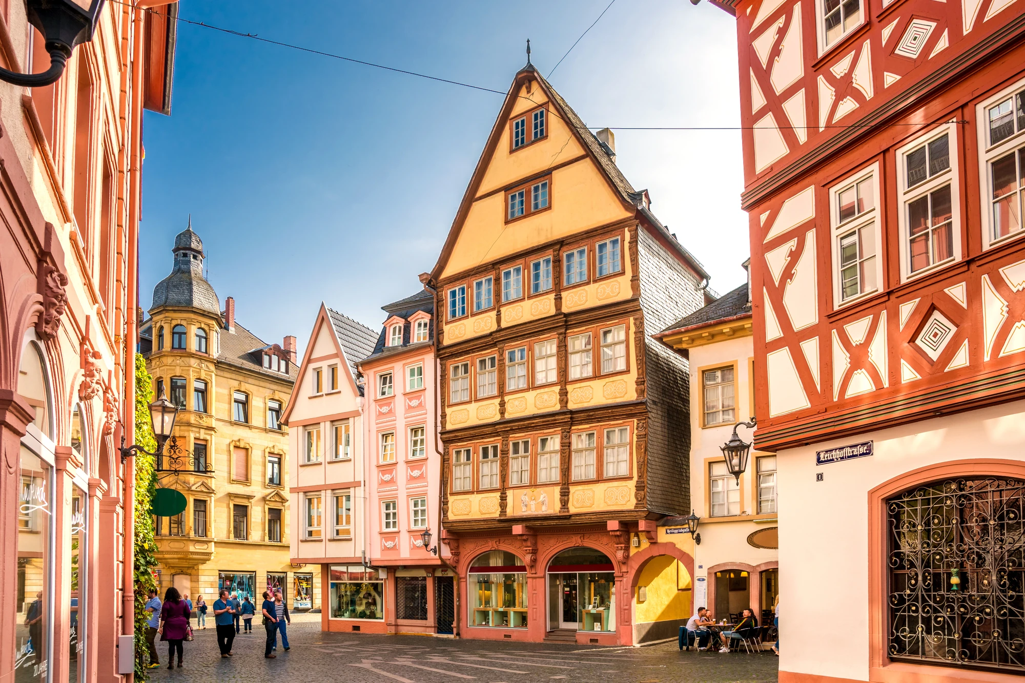 Fachwerk und historische Häuser in der Altstadt von Mainz