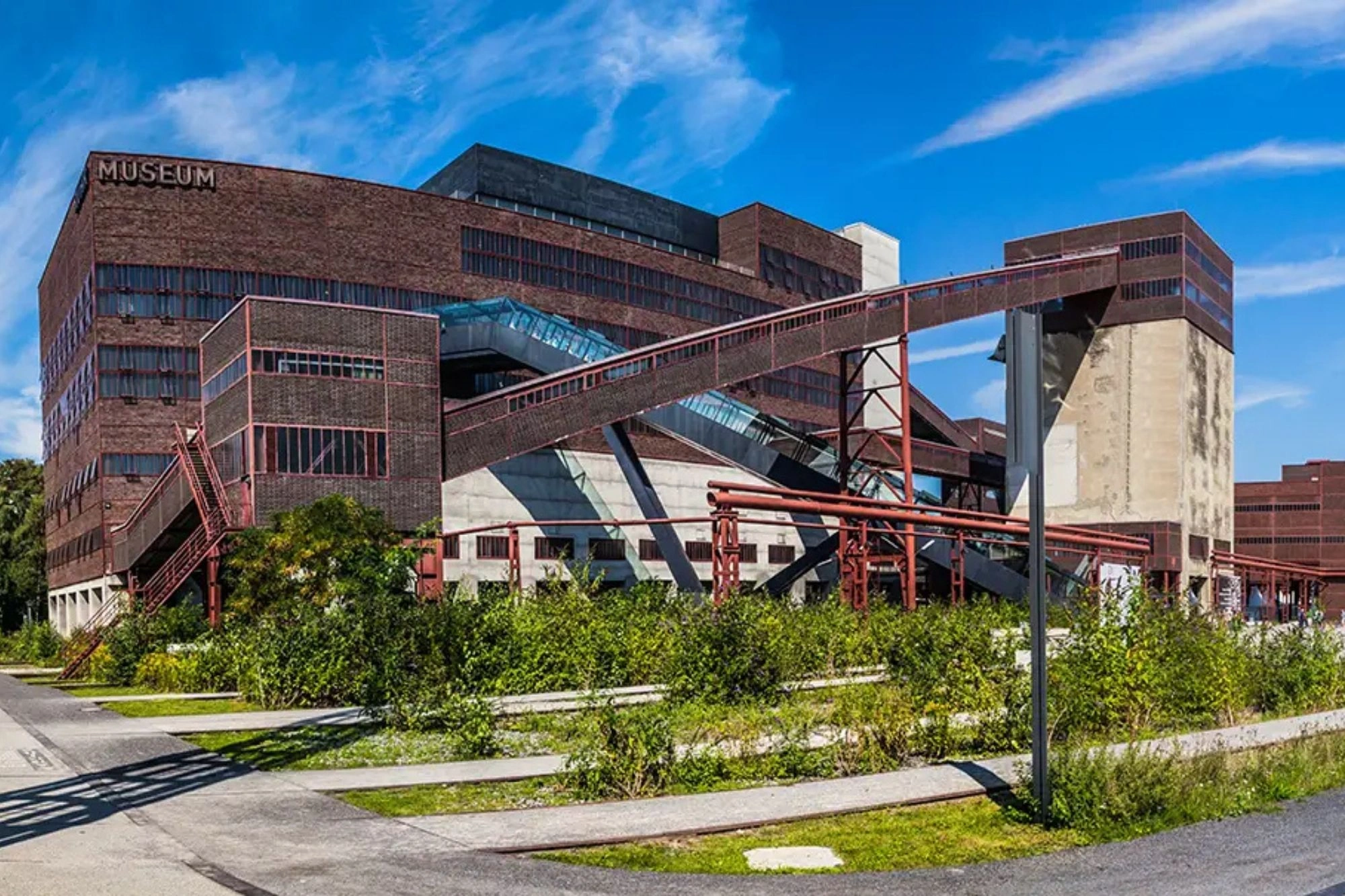 Ruhr Museum in der Kohlenwäsche, das größte Gebäude der Zeche Zollverein, bei einem Besuch mit Hotel in Essen