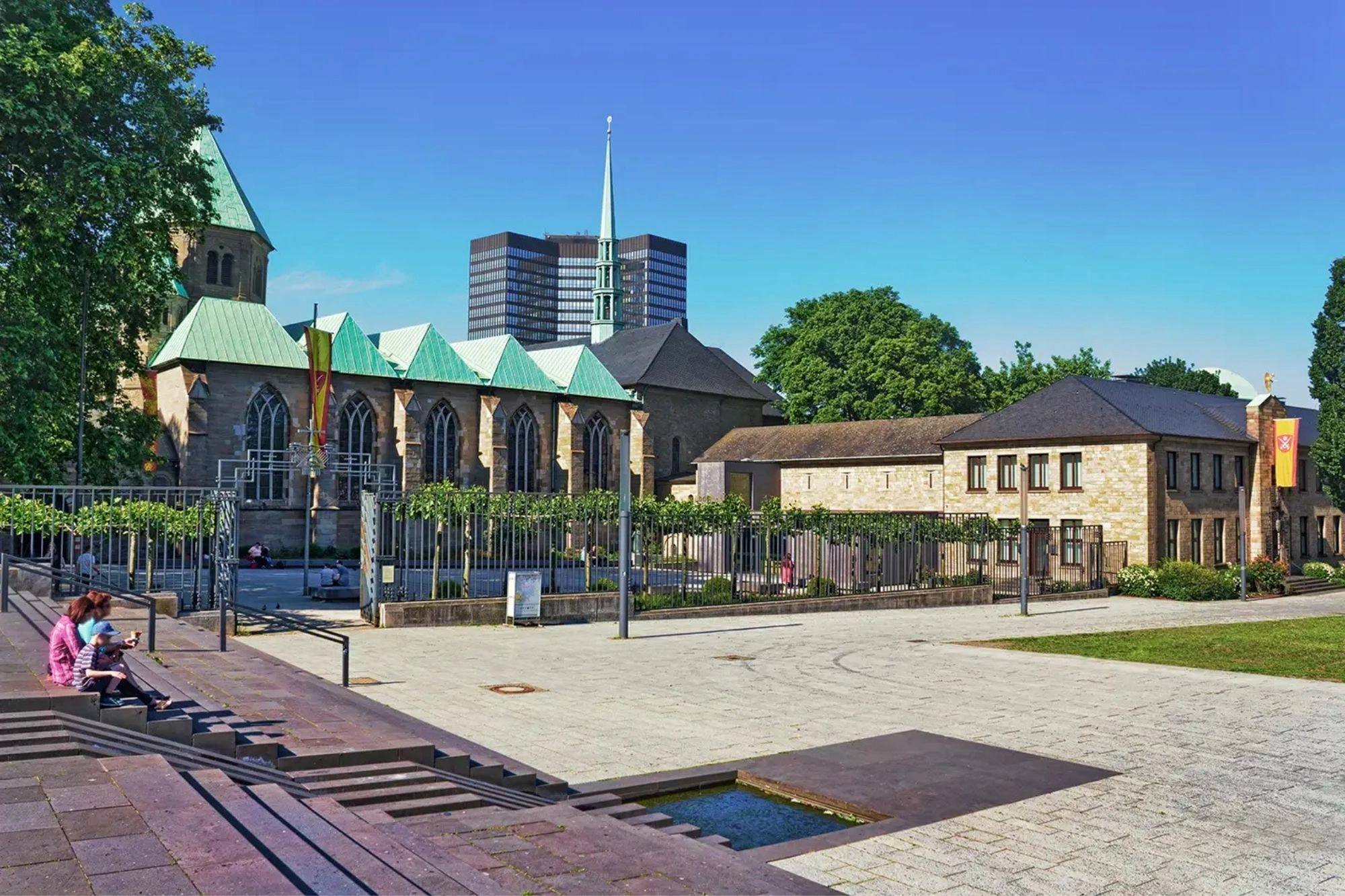 Burgplatz mit Dom in Essen