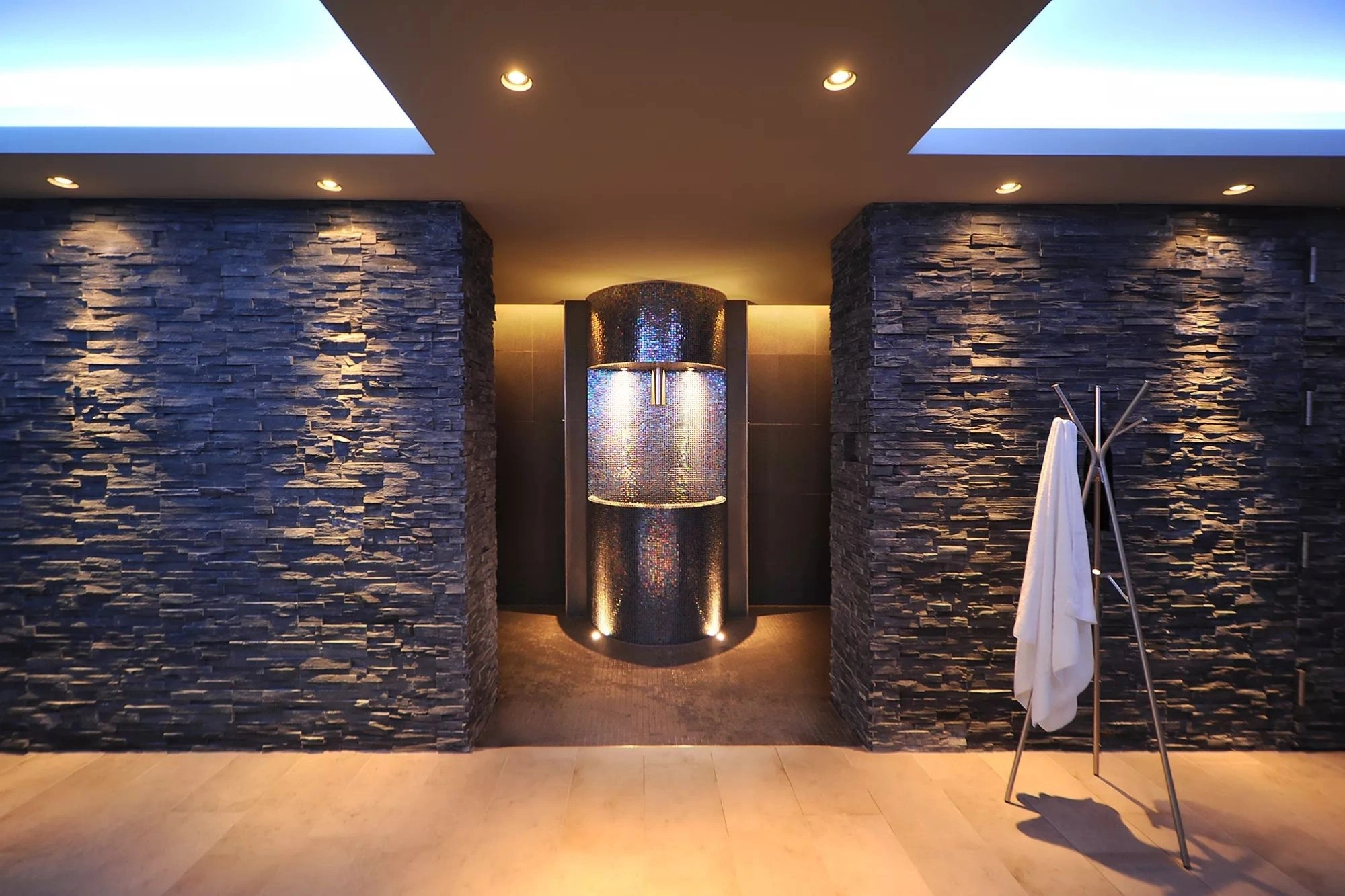 Eisbrunnen im luxuriösen Spa Bereich des Schlosshotel Bad Wilhelmshöhe