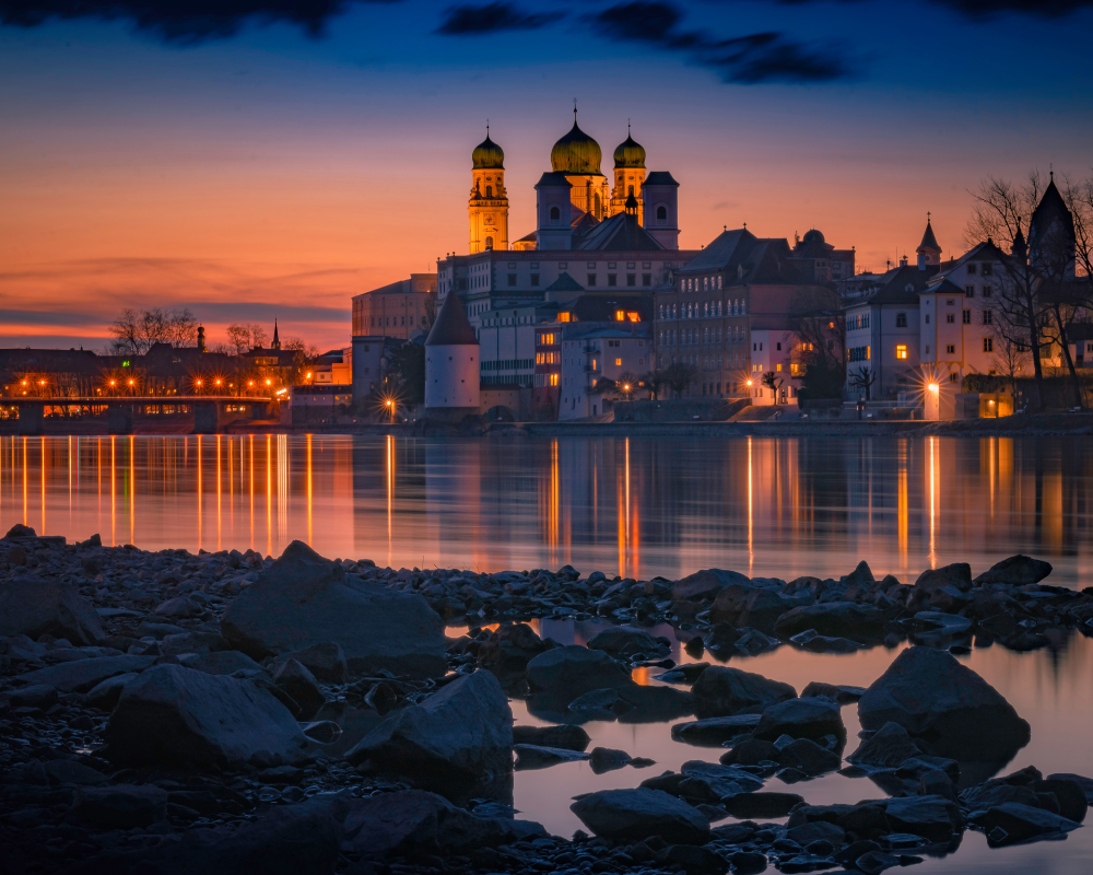 Passau bei Abenddämmerung