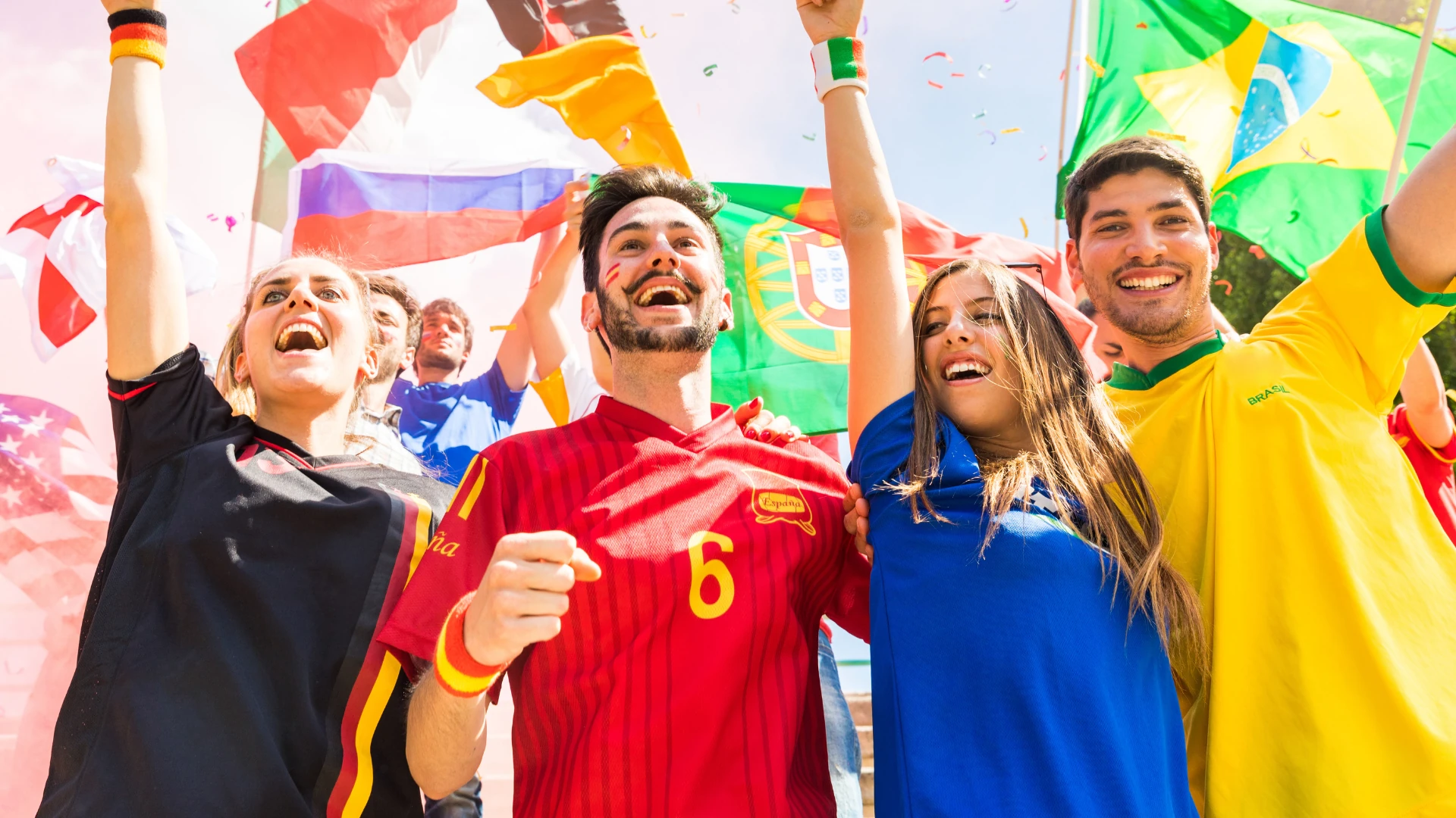 Fußballfans von verschiedenen Vereinen