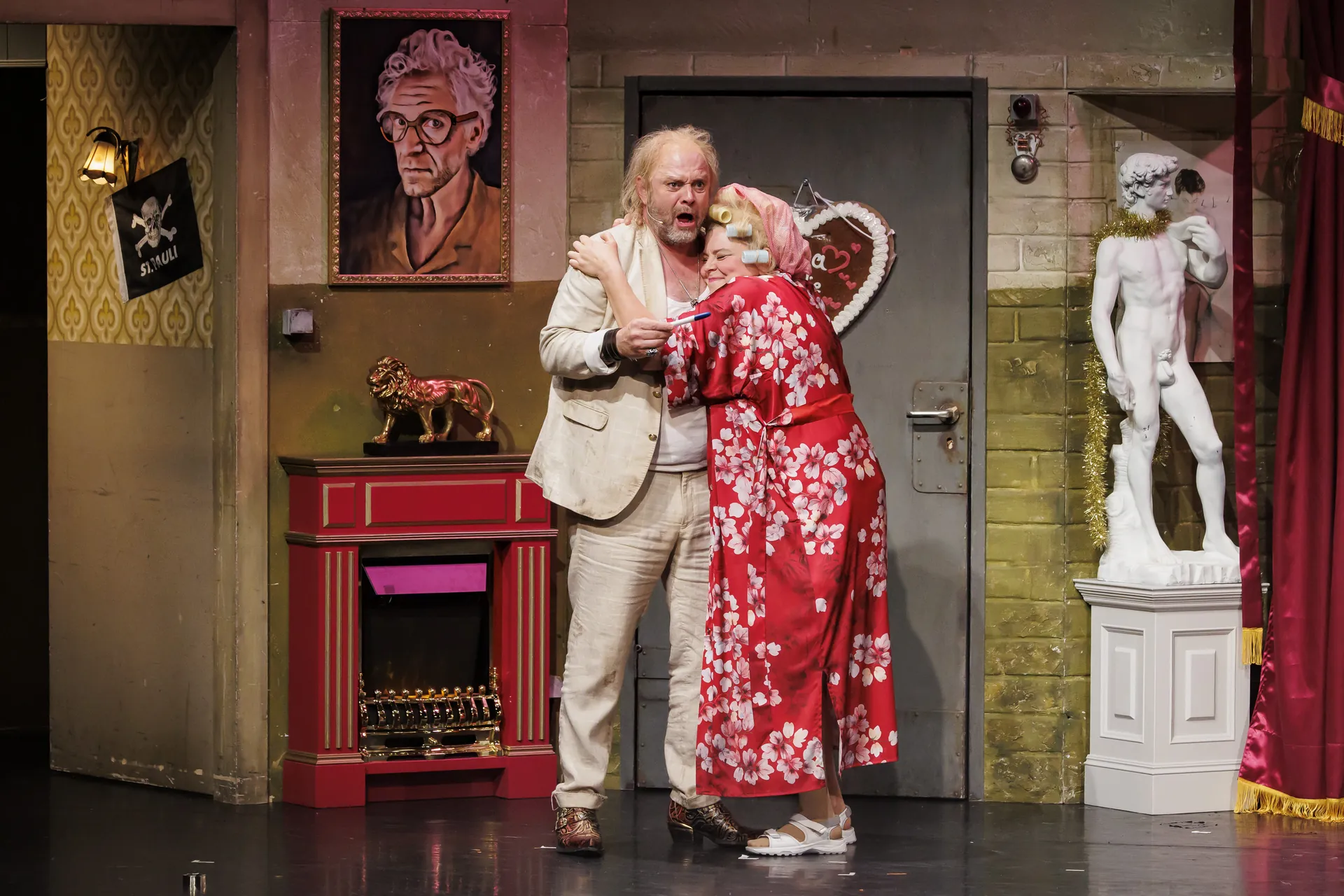 Die Königs schenken nach (Uraufführung) - Szenenmotiv 7