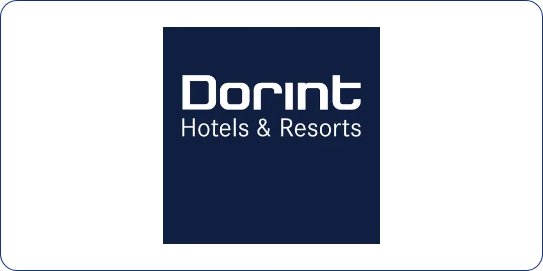 Logo von Dorint Hotels & Resorts mit weißer Schrift auf dunkelblauem Quadrat