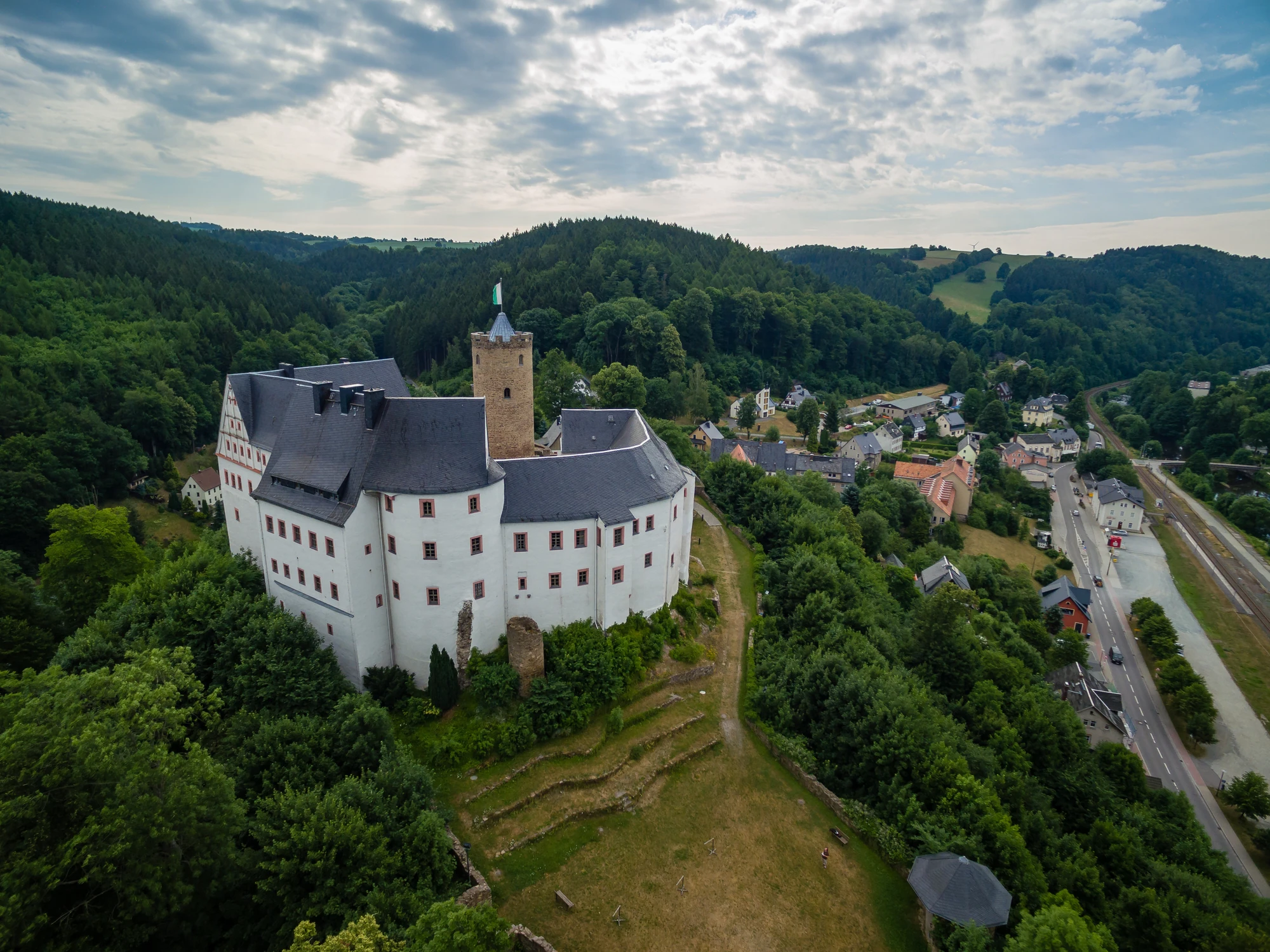Erzgebirge Sehenswürdigkeiten Burg Scharfenstein liegt mit 539 Metern in der Höhe.