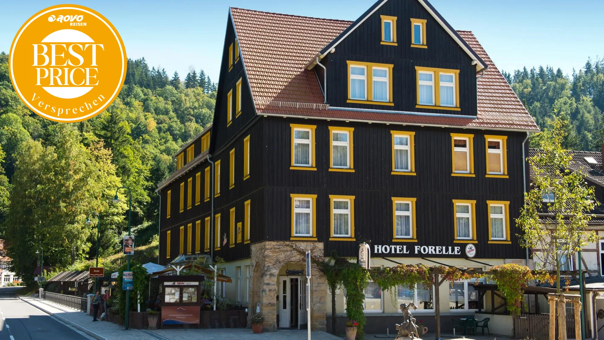 Außenansicht des Hotels Forelle in der Natur