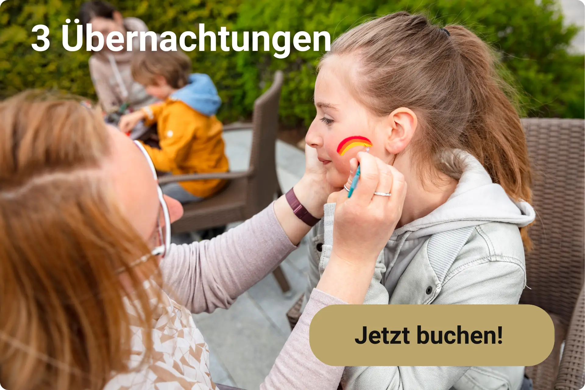 Familie im BEECH Resort Fleesensee als Angebotskachel für 3 Übernachtungen