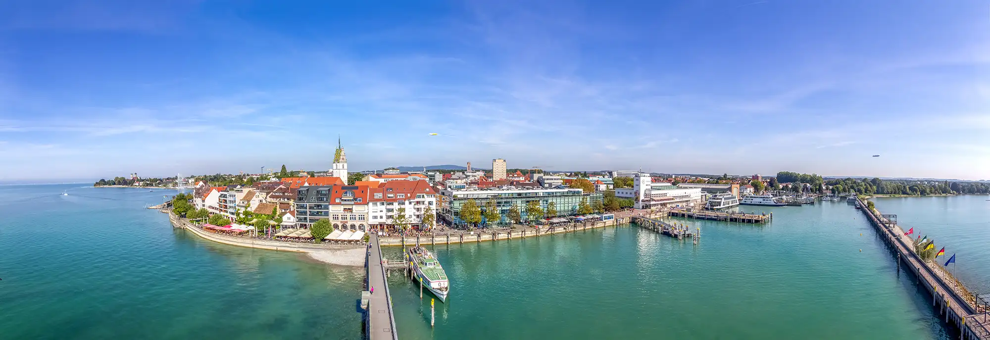 Panoramabild von Friedrichshafen am Bodensee