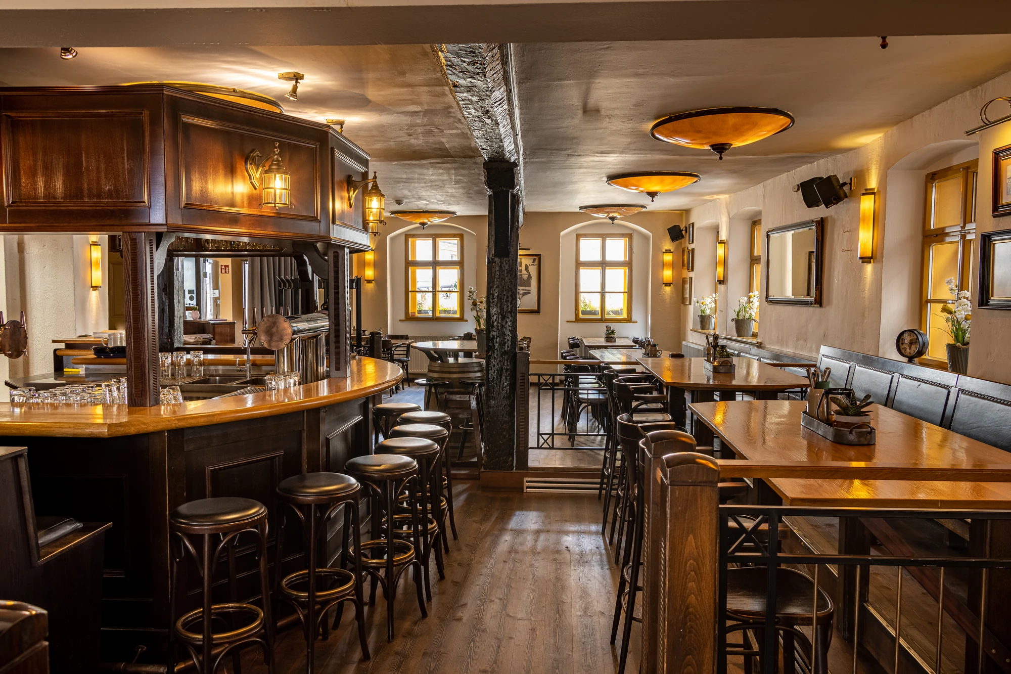 Watzdorfer Geleitschenke - Restaurant, Tresen, Traditionell