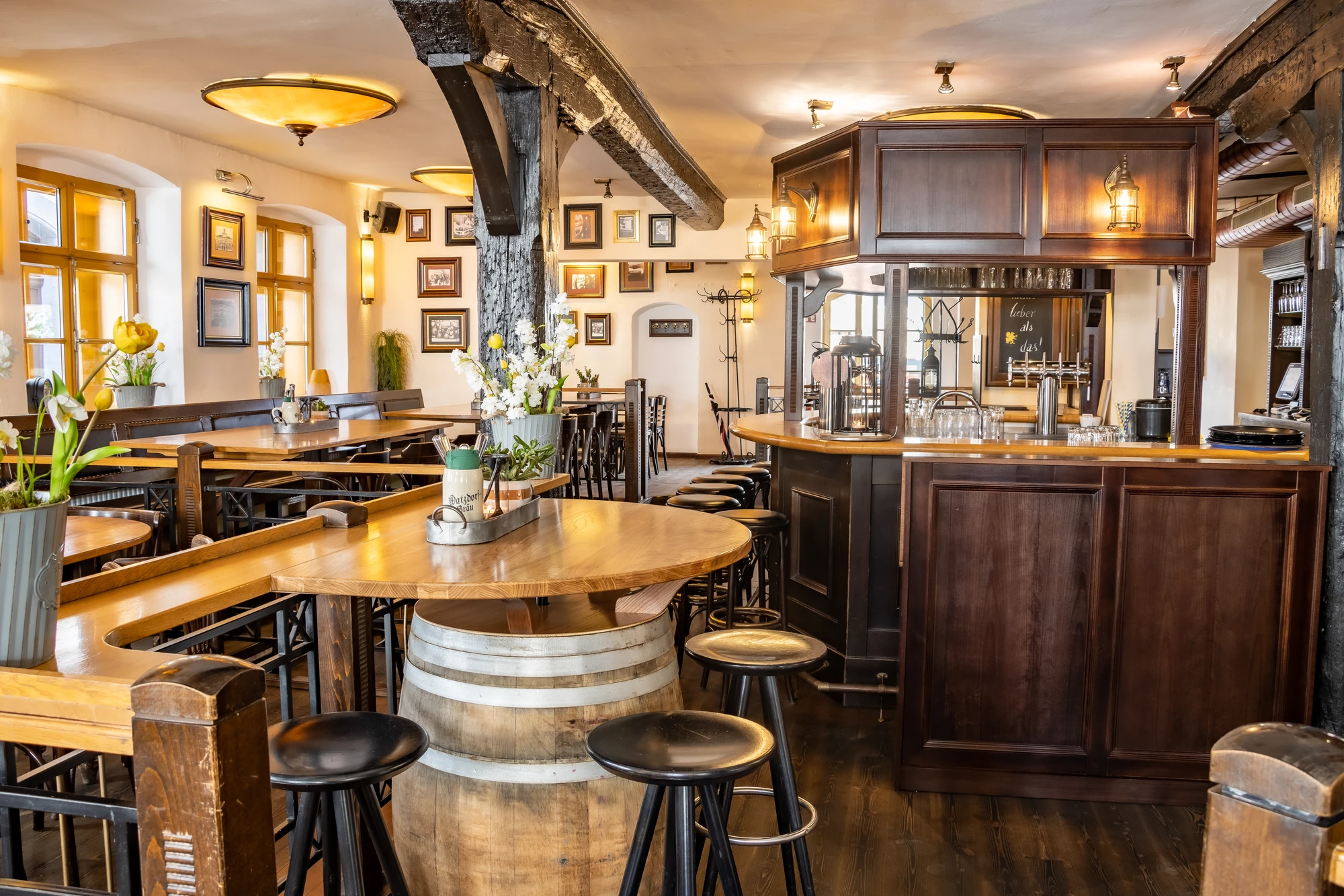 Watzdorfer Geleitschenke - Restaurant, Tresen, Traditionell