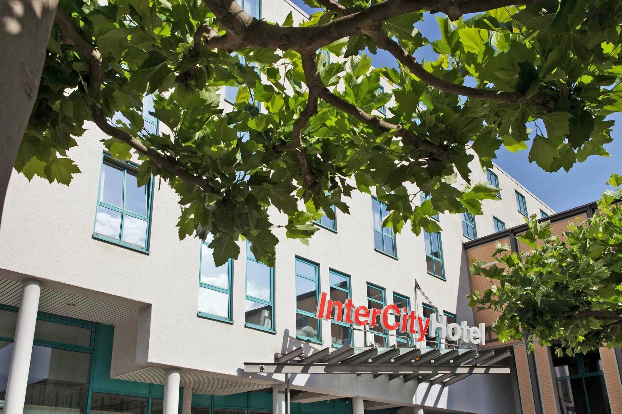 Außenansicht IntercityHotel Kassel