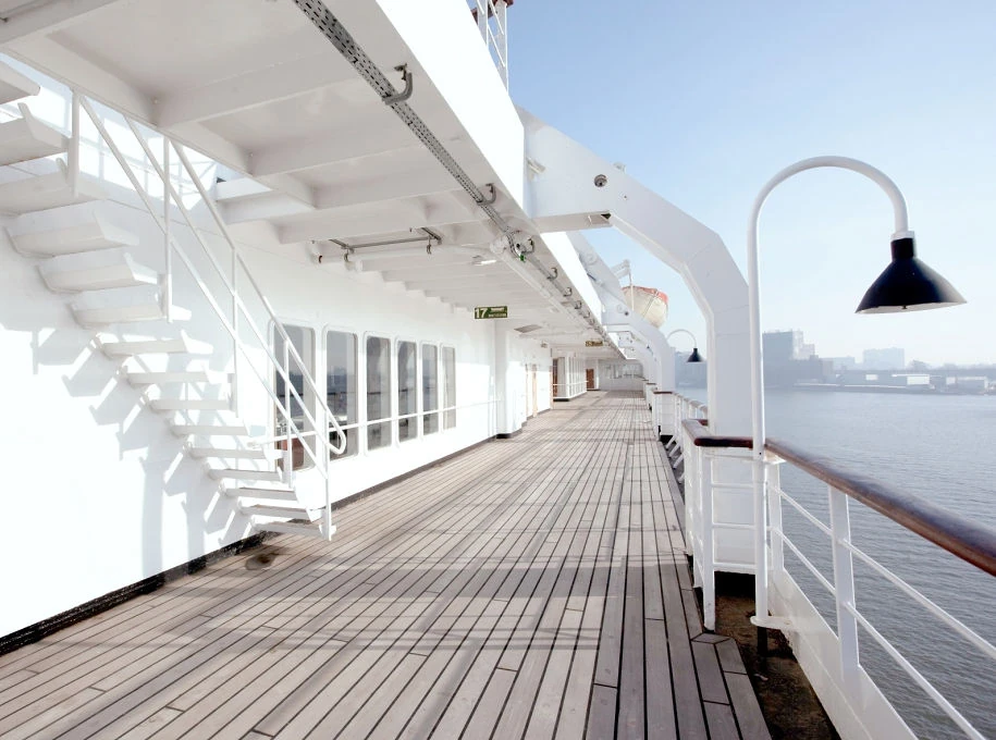 SS Rotterdam - weißes Deck