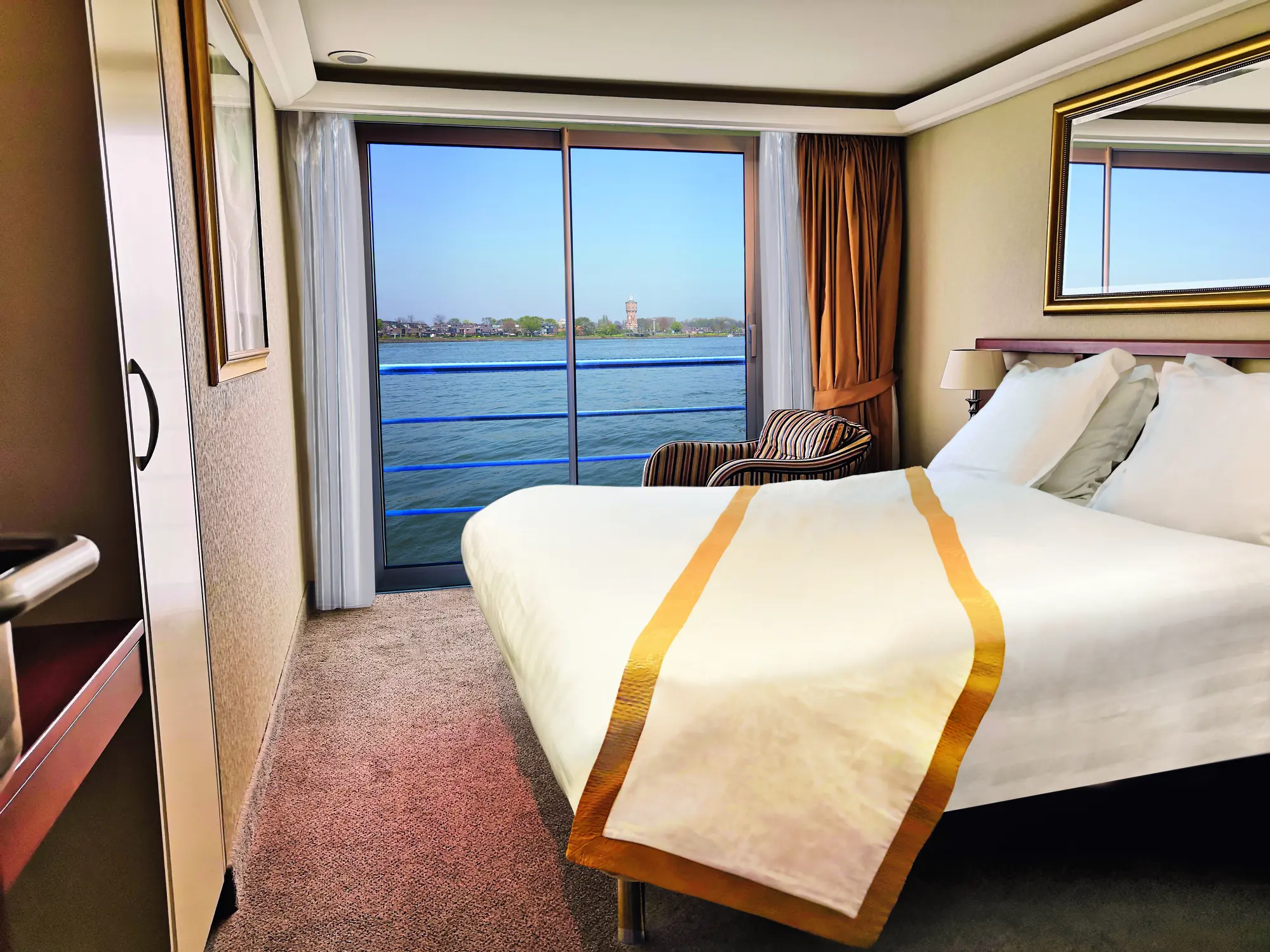 MS Lady CRISTINA Kabine mit französischen Balkon auf dem Cellodeck