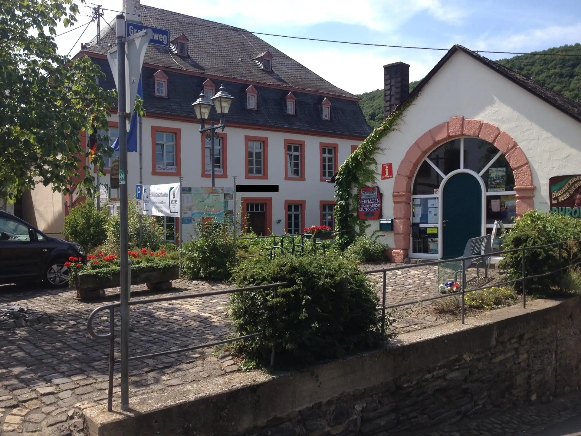 Außenansicht vom Hotel Lekker in Neumagen-Dhron, ein Beispielhotel für Ihre Radreise Trier-Koblenz