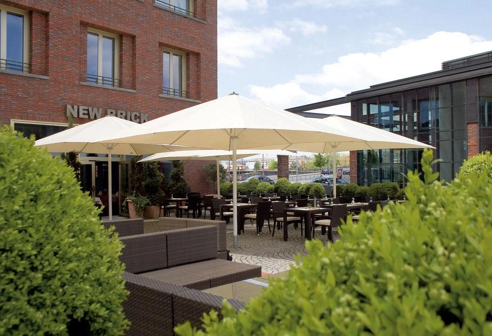 Lindner Congress Hotel Frankfurt Aussicht auf Terrasse - Nachhaltige Hotels