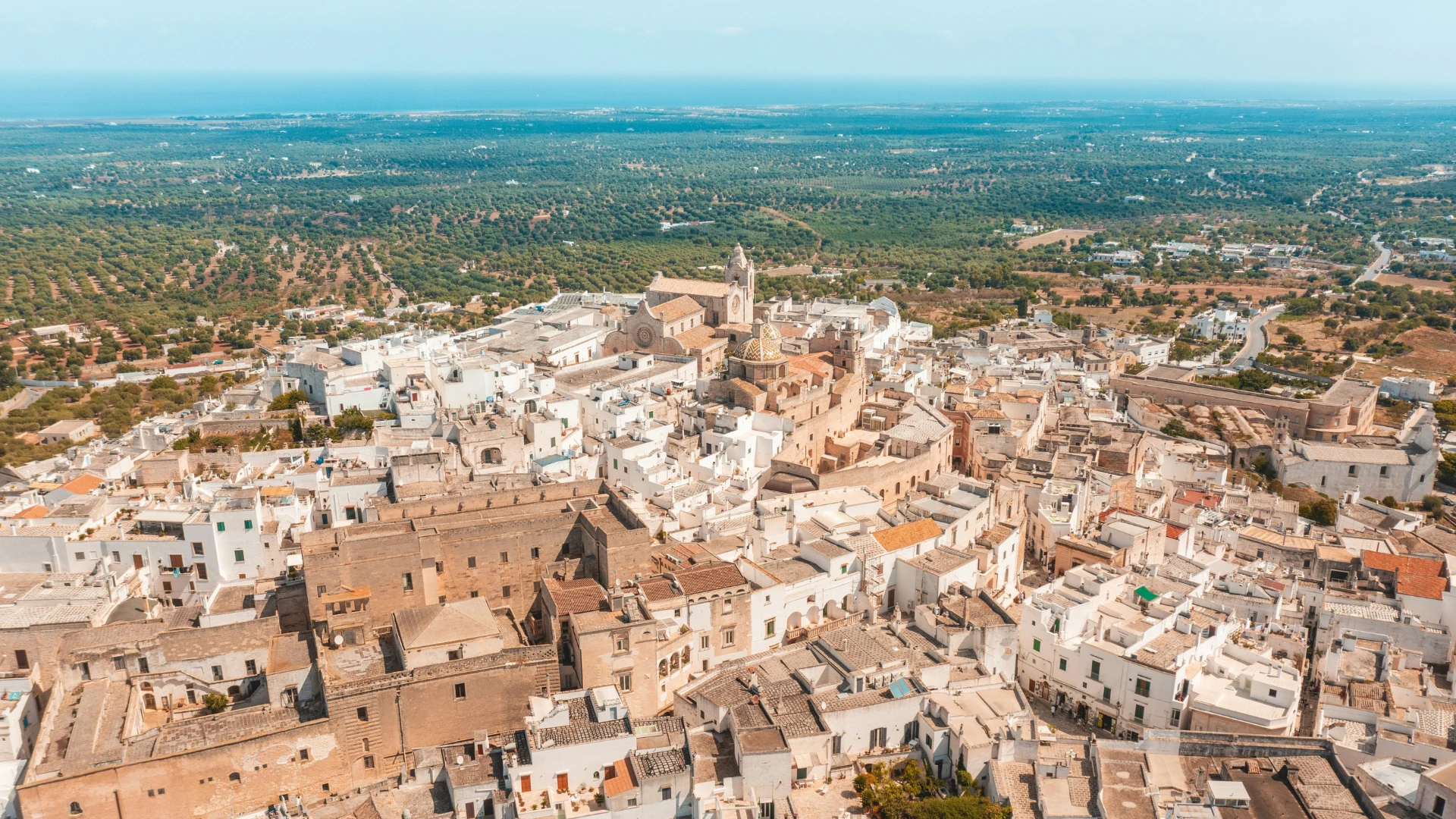 Ostuni Henrique Ferreira auf Unsplash.opti