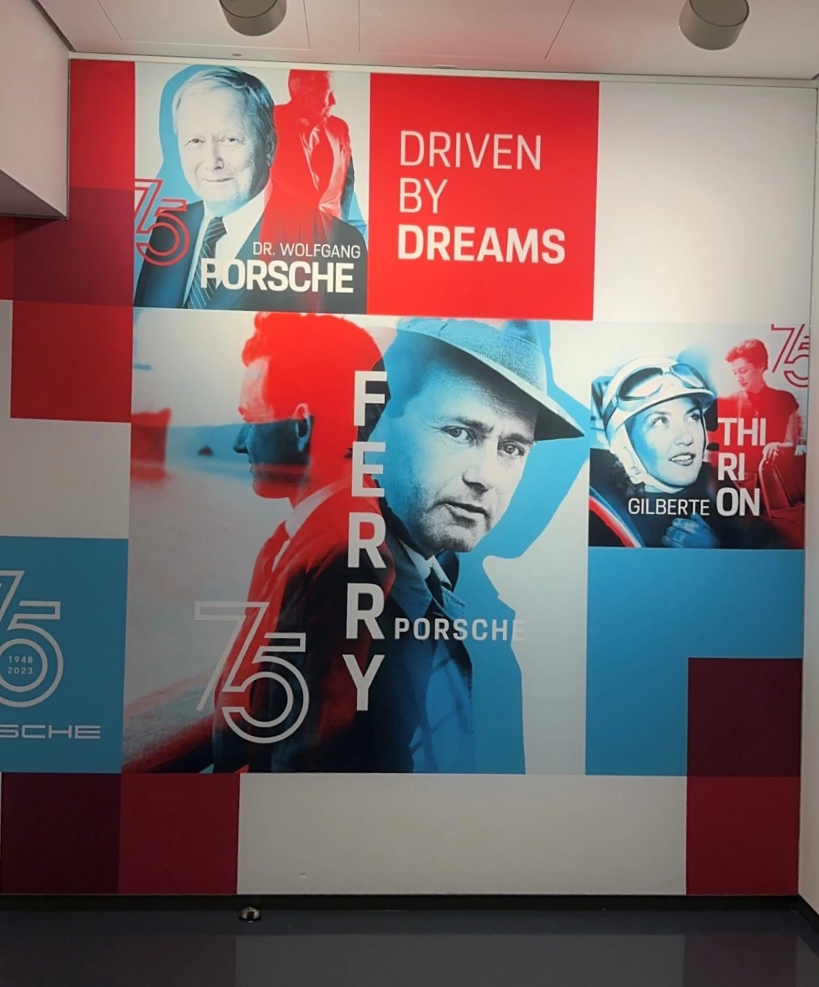 Porsche Museum Driven By Dreams Wandbild