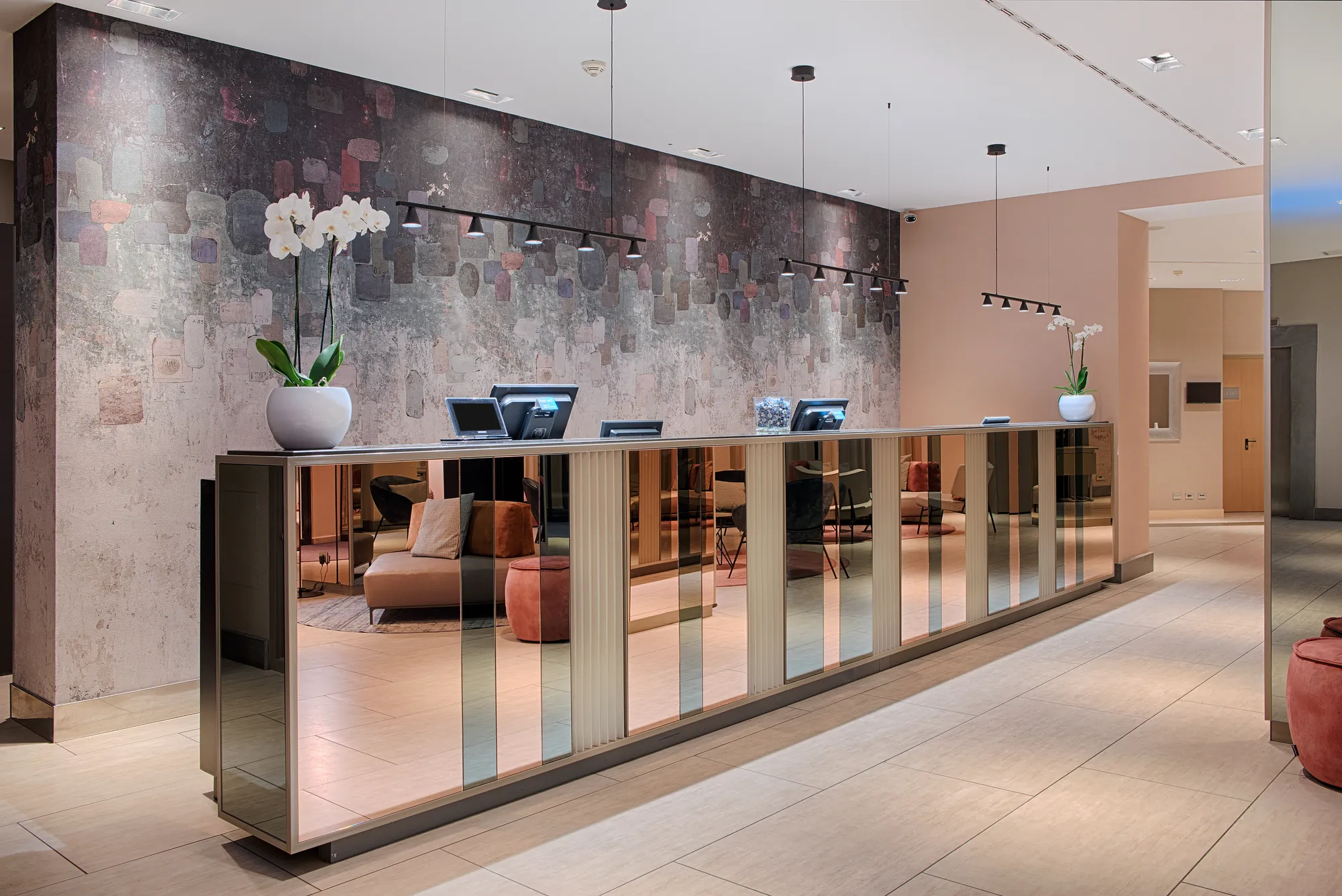 NH Bologna de la Gare - Eingang der Rezeption - eleganter Eingangsbereich