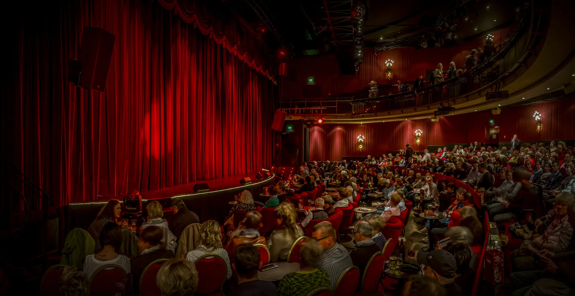 Schmidt Theater, Publikum im Theatersaal
