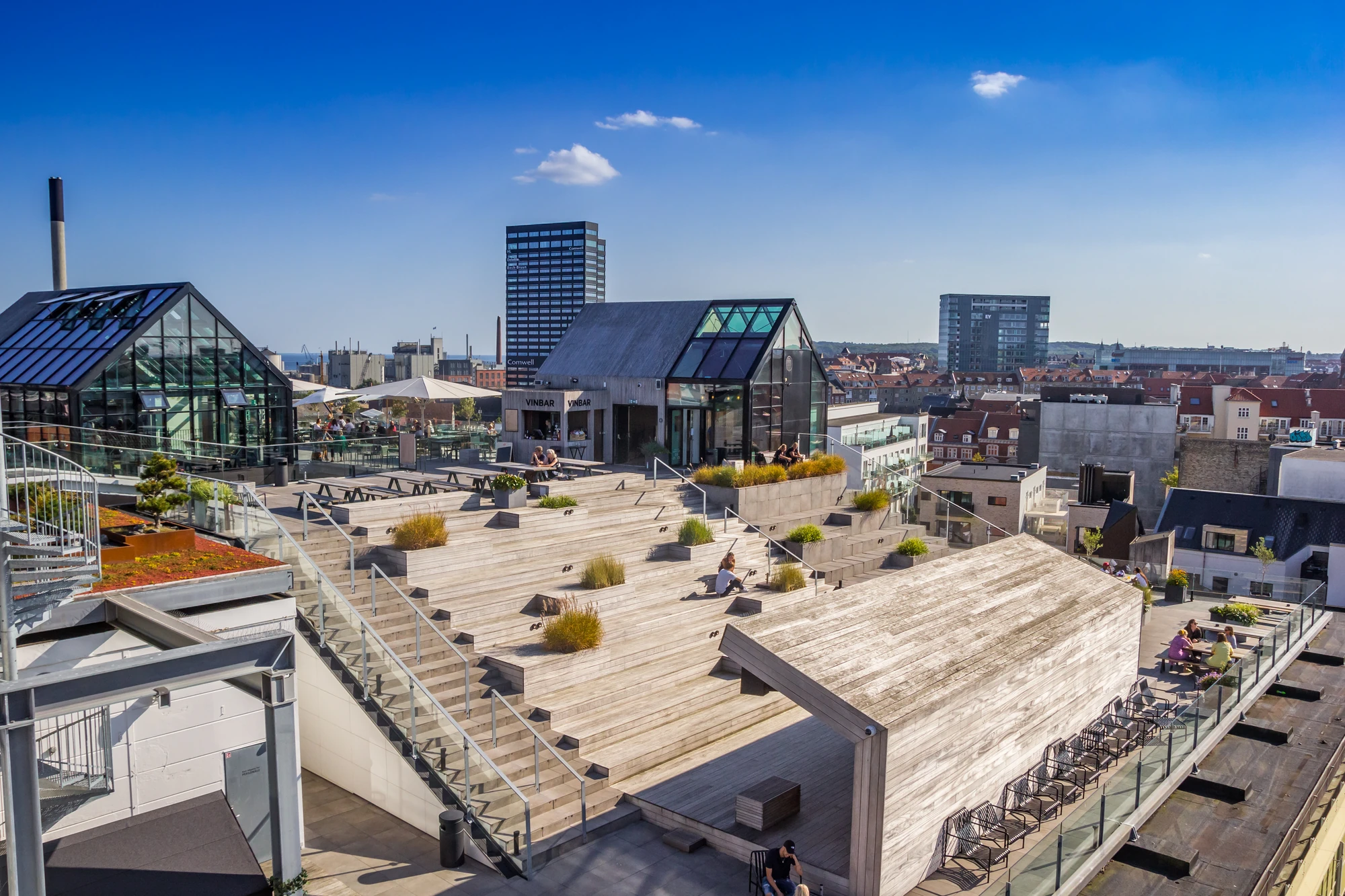 Treppe des Dachrestaurants im Zentrum von Aarhus