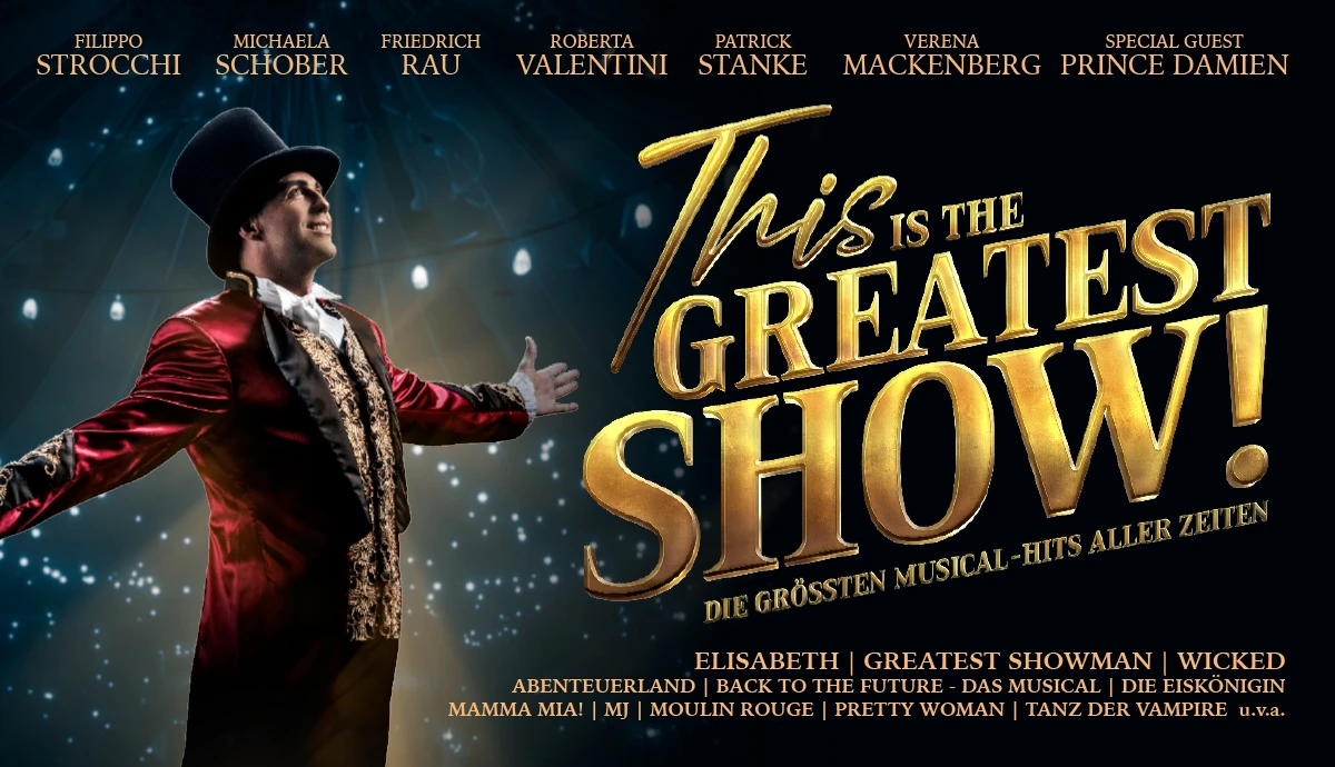 Ein Darsteller in einer roten Jacke hält einen Gehstock und wirbt für „This is The Greatest Show!“, in der verschiedene beliebte Musicals aufgeführt werden.