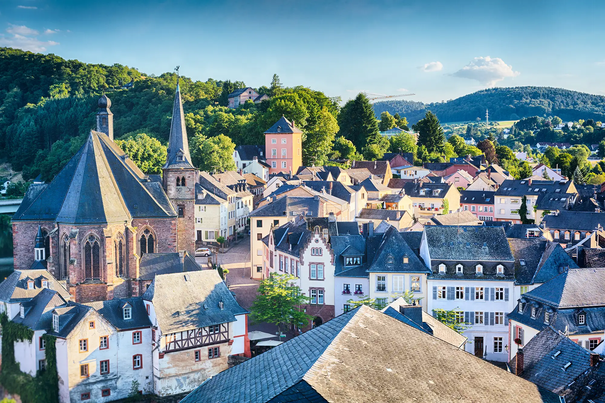 Blick auf die Stadt von Saarburg