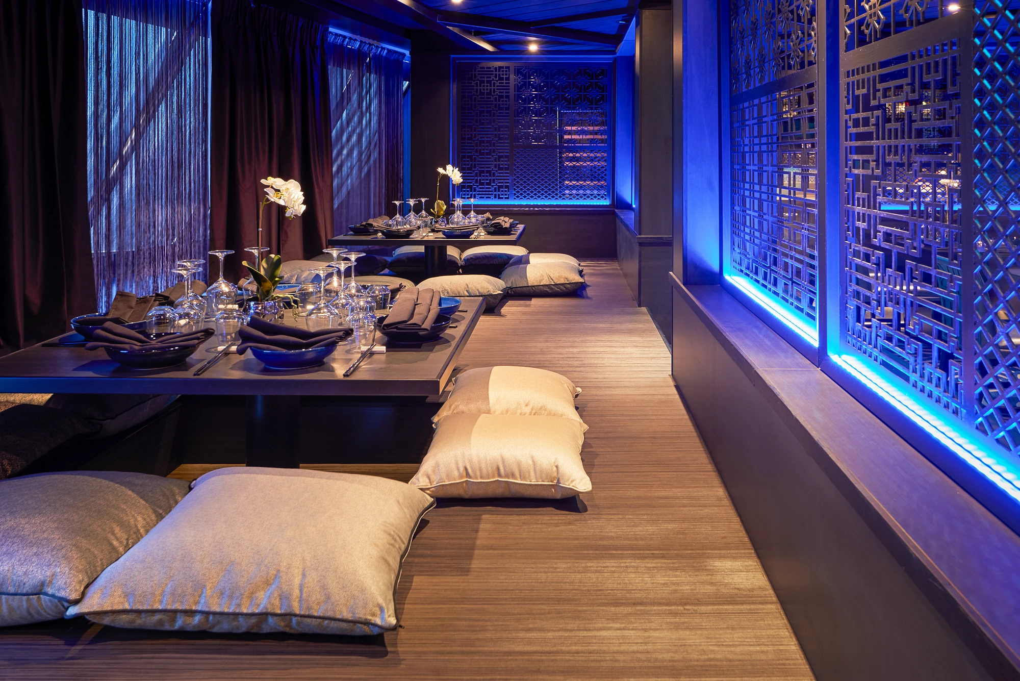 Asiatisches Restaurant mit stilvollem Design und authentischer Atmosphäre.