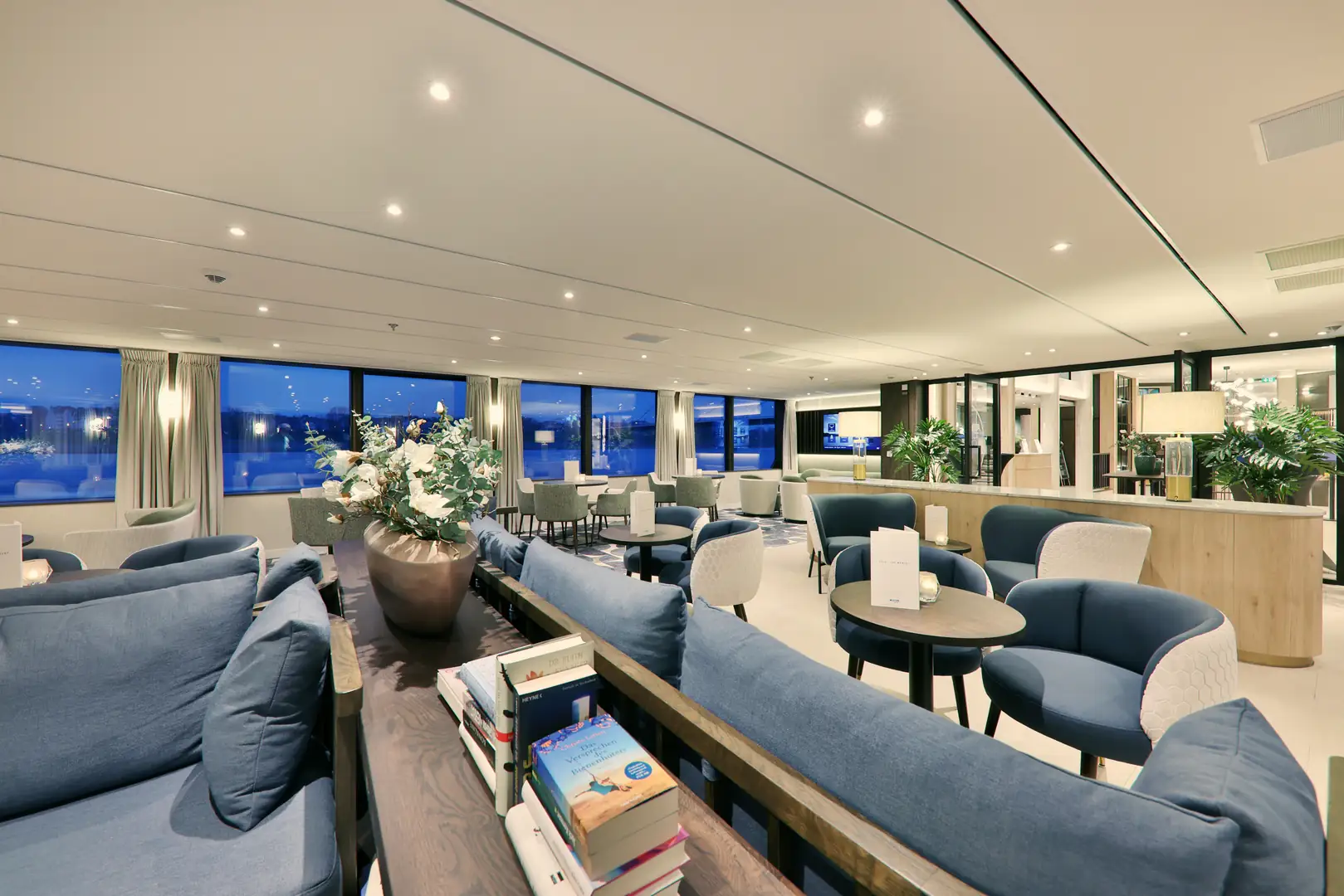 Bar und Lounge – VIVA ONE