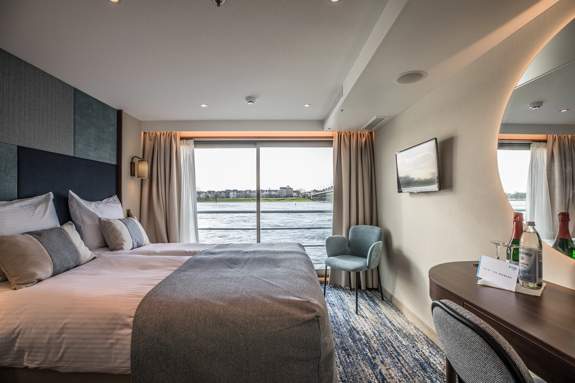 VIVA TIARA_Cabin with French Balcony (2BR, 2BD) (3)