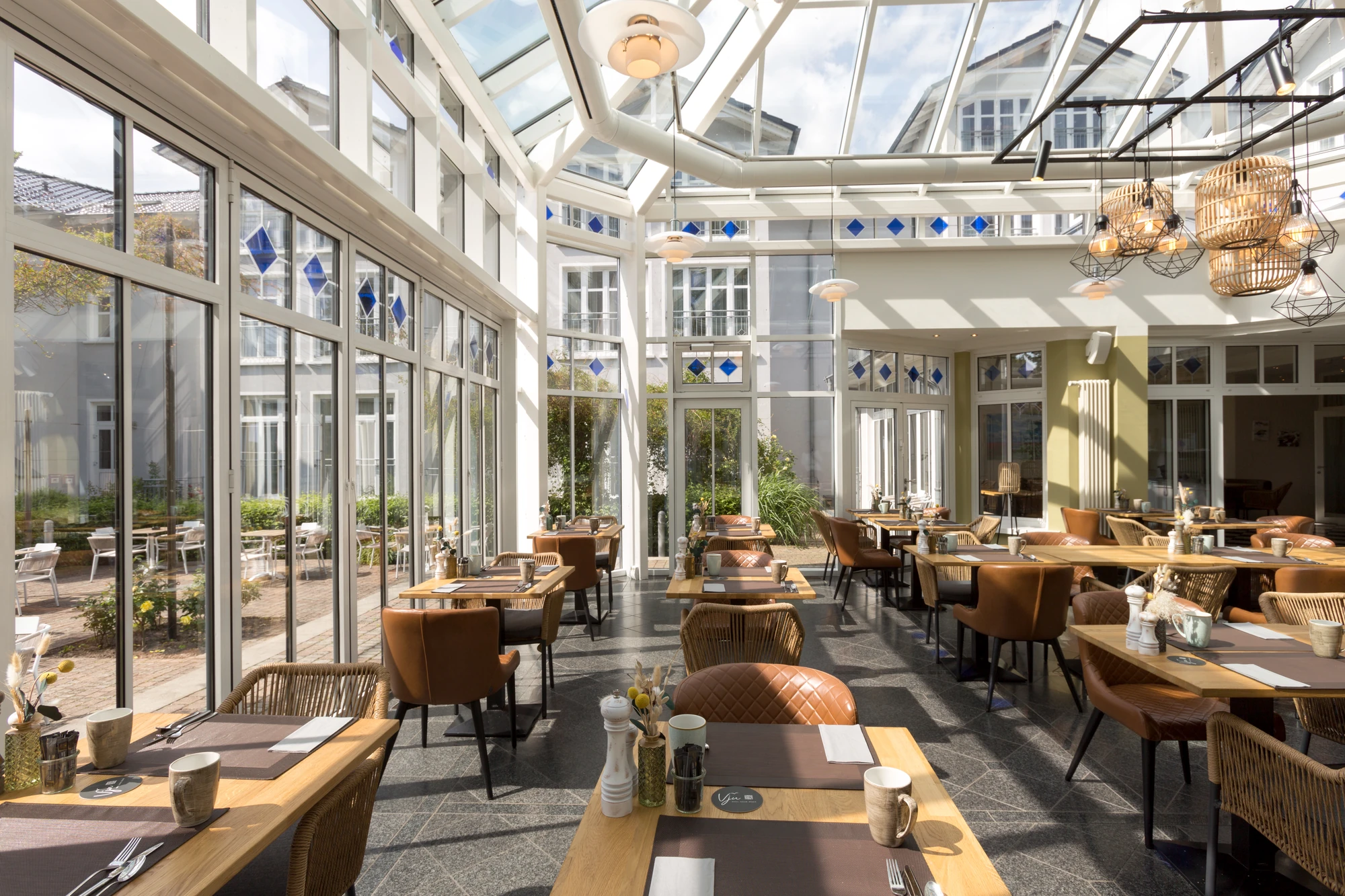 ZSI_vju_hanseatic_gastro_vju_restaurant_strandlufer_wintergarten
