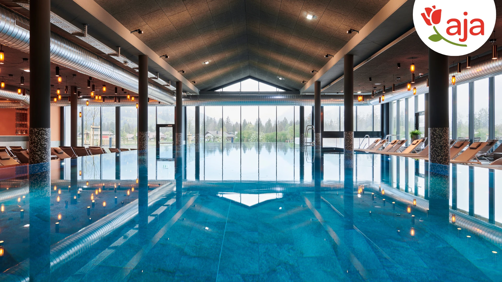 aja Ruhpolding Innenpool-mit Logo