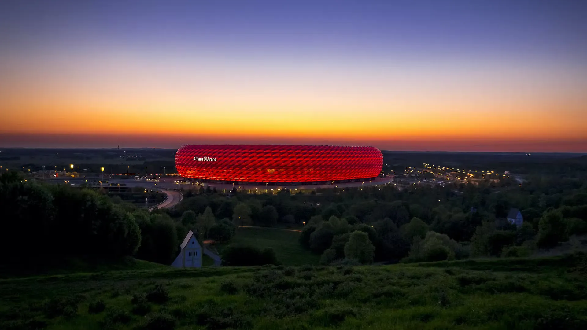 Allianz Arena München am Abend