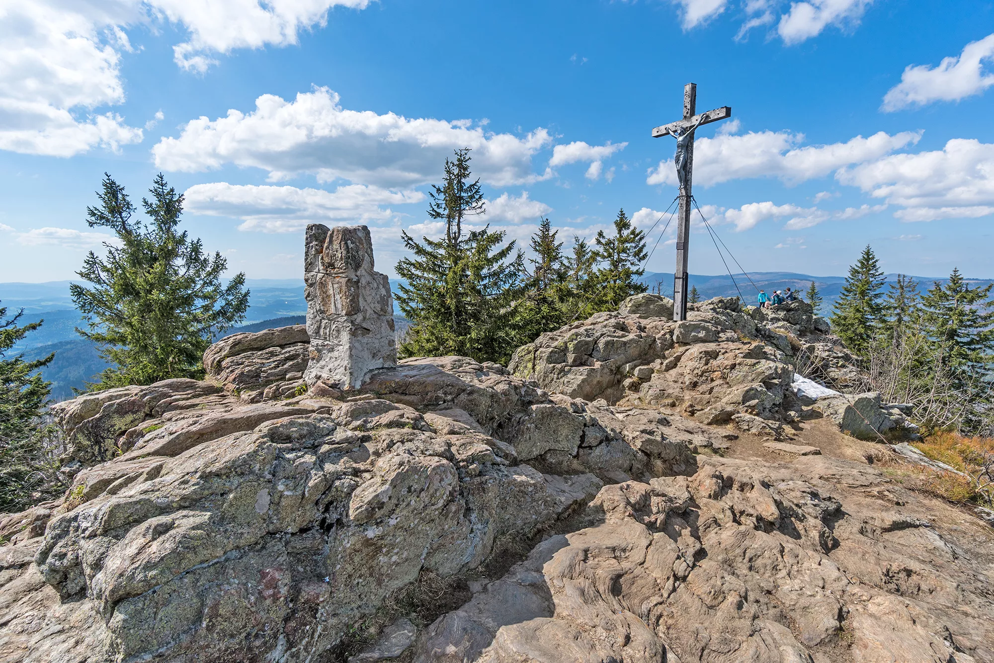 Gipfel des Großen Rachel mit Gipfelkreuz