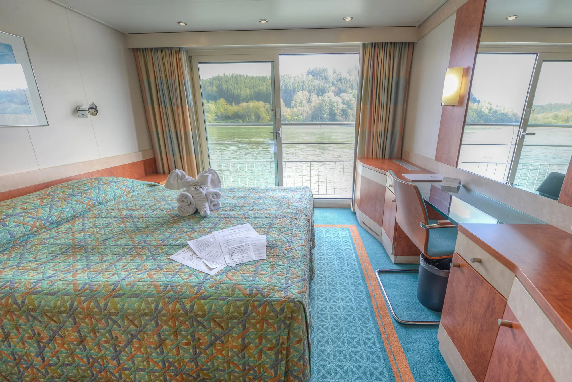 DCS Amethyst, Kabine Mittel-und Oberdeck