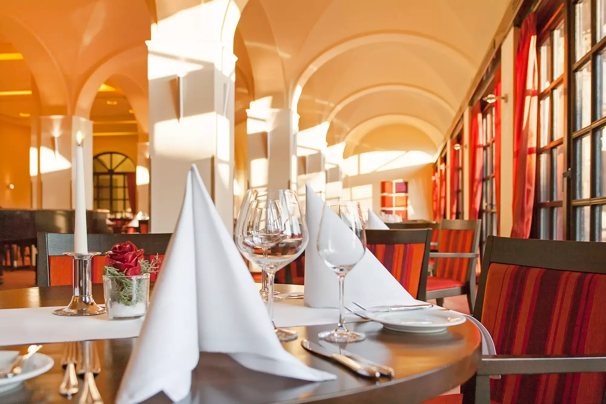 gedecketer Tisch im Restaurant im Dolce Hotel Bad Nauheim