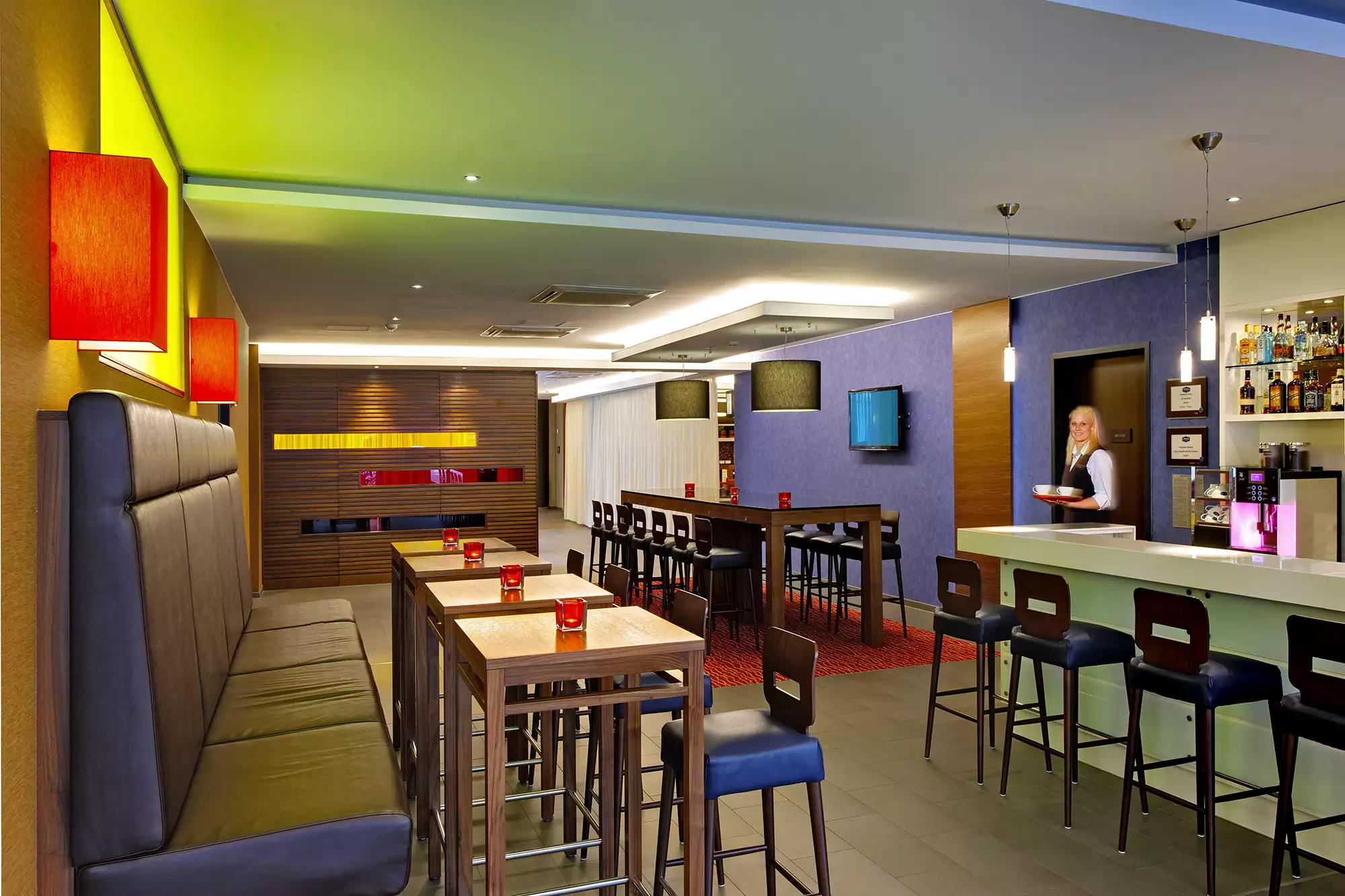 Bar, Hampton by Hilton Berlin City West