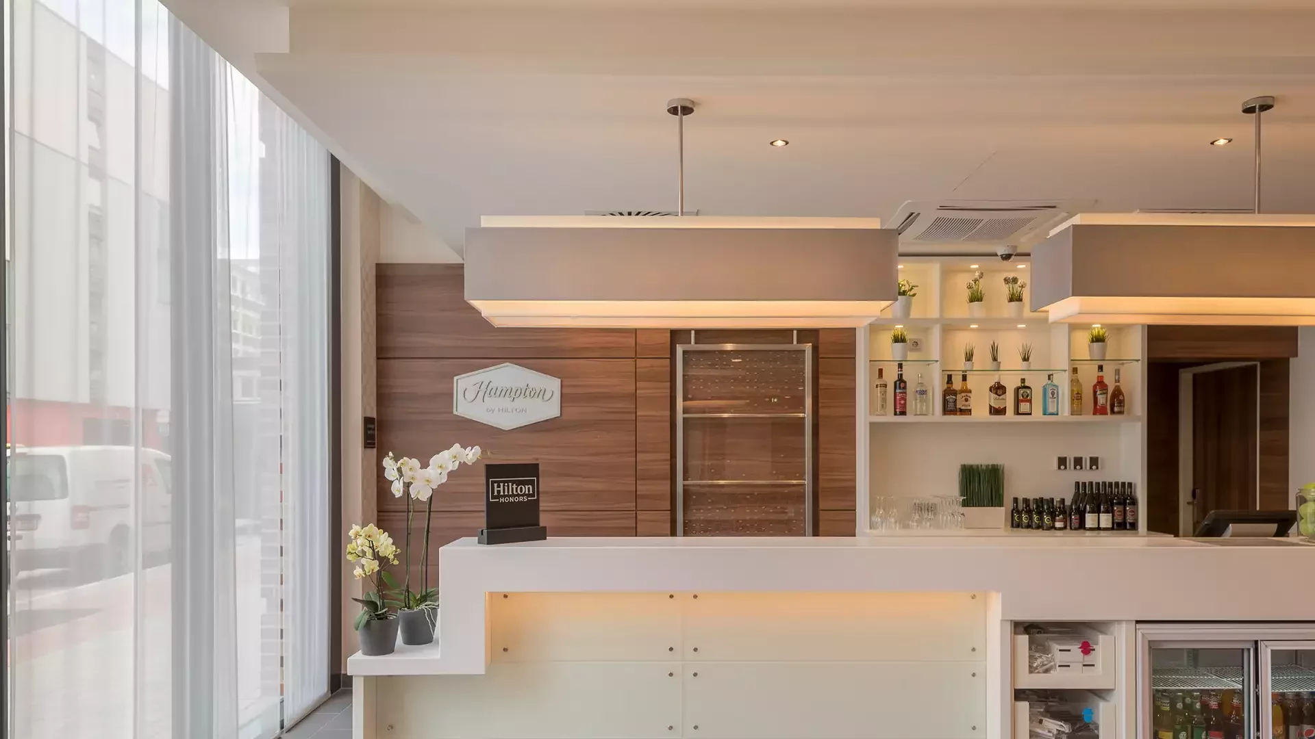 Hampton by Hilton Hamburg City Centre, Empfang