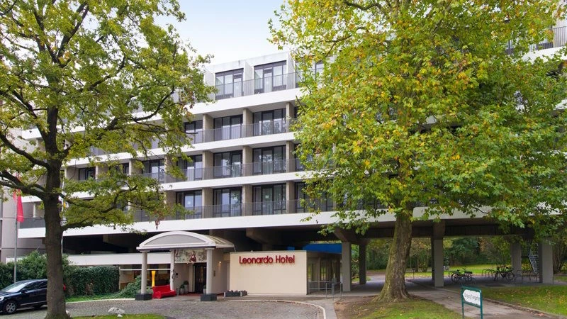 Außenansicht am Tag im Leonardo Hotel Hannover