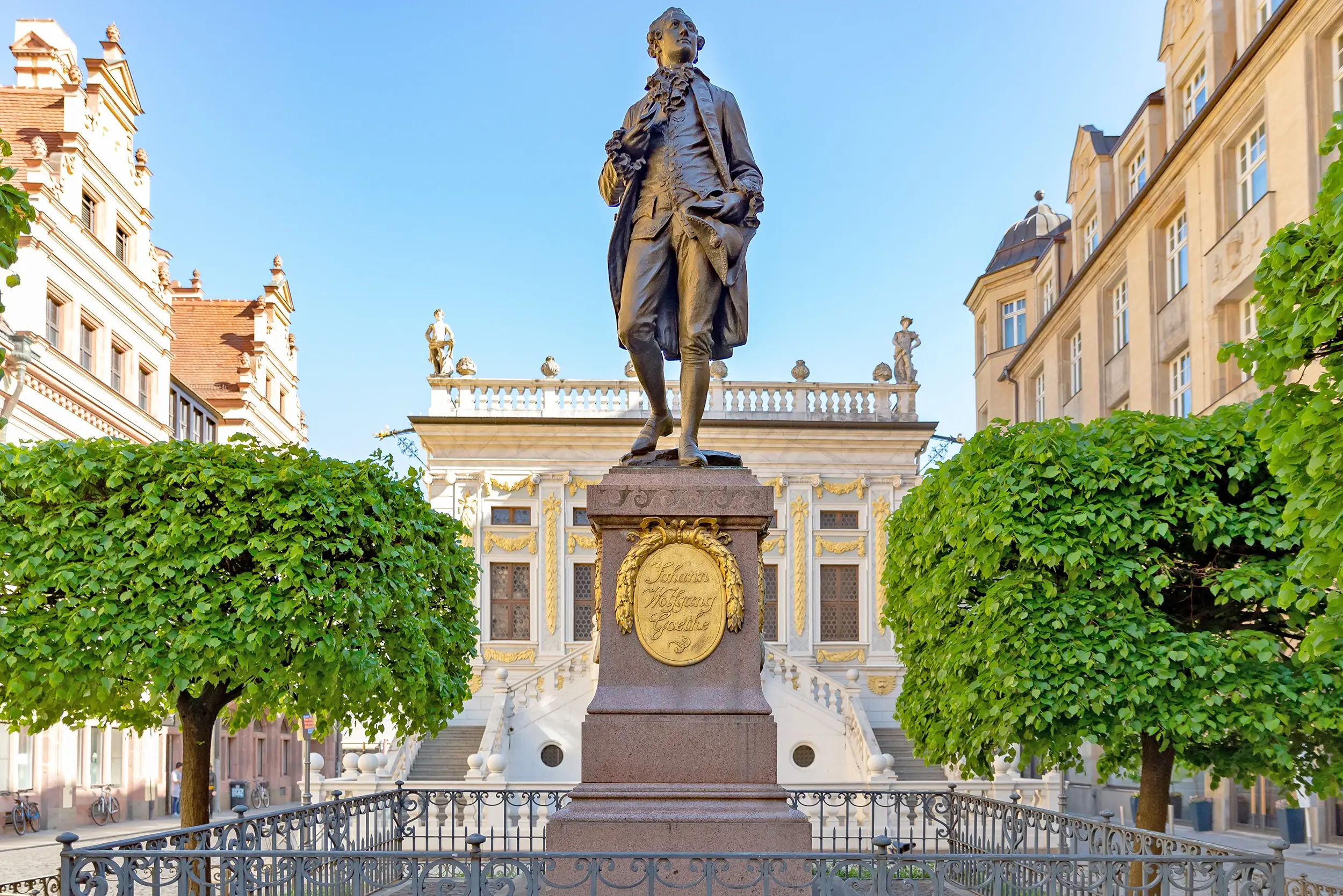 Goethe Denkmal vor der alten Handelsbörse bei einem Kurzurlaub in Leipzig