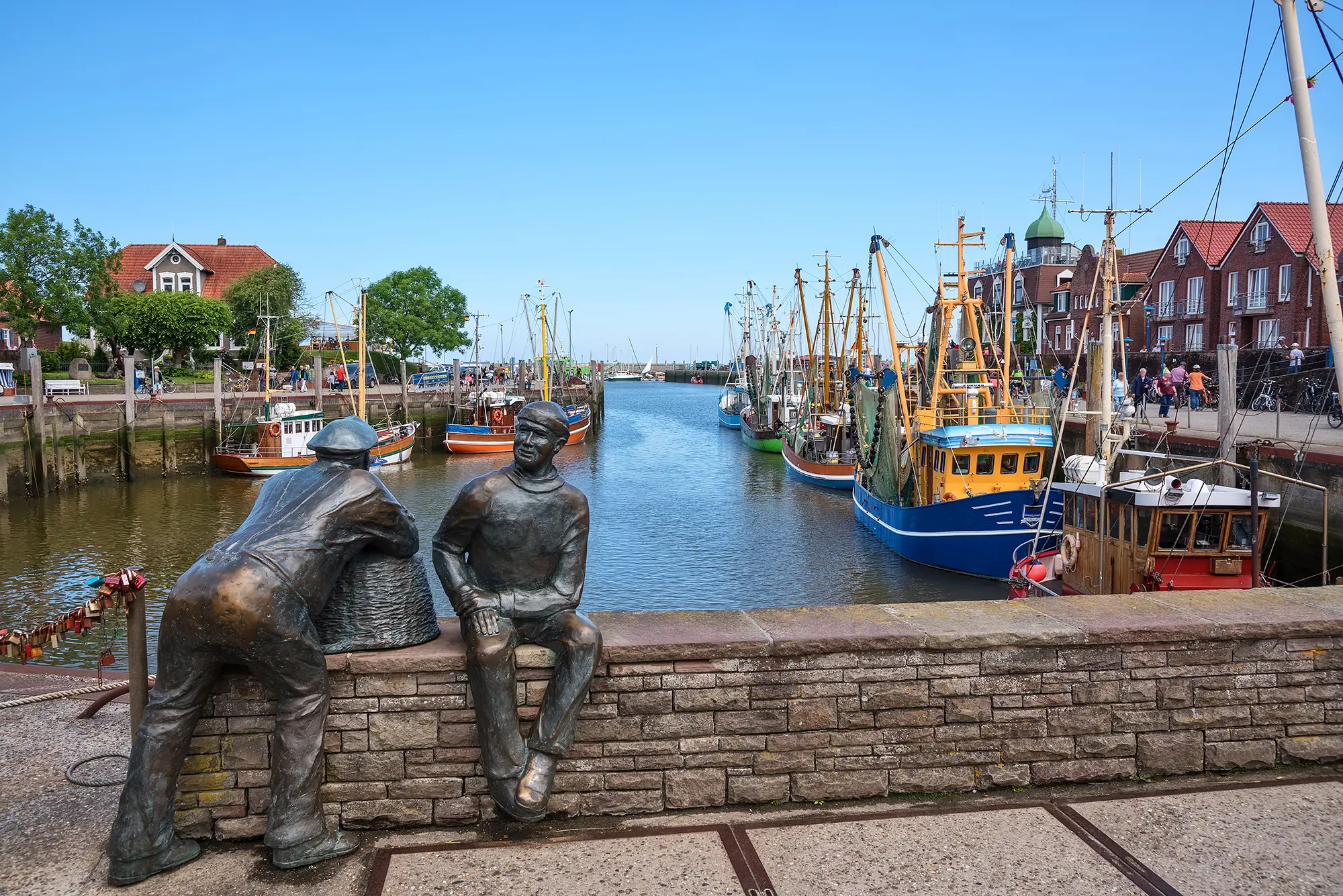 Neuharlingersiel, Hafen