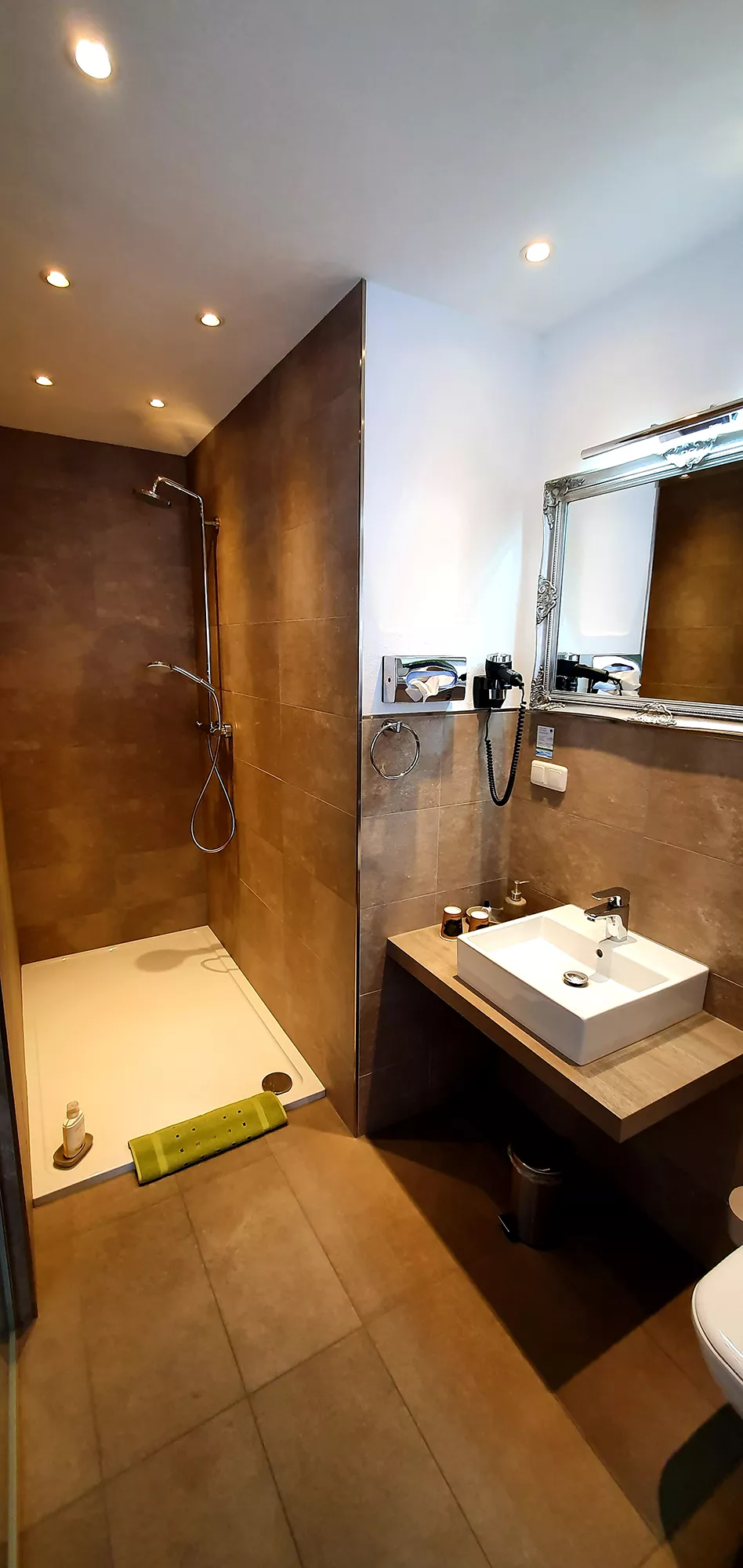 Badezimmer im Hotel Zum grünen Kranz