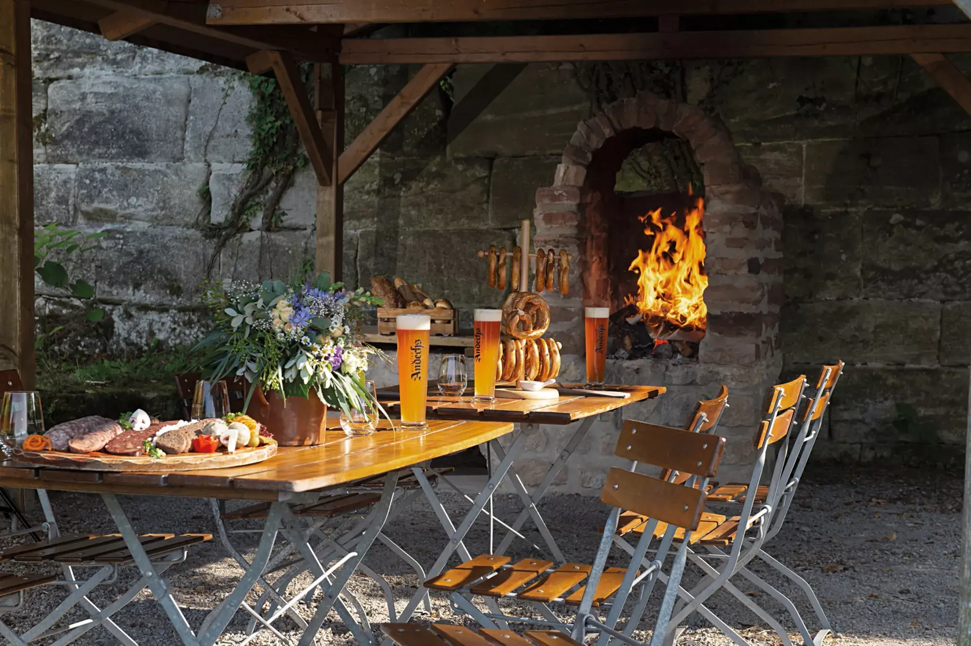 Biergarten, Victor´s Residenz-Hotel Teistungenburg