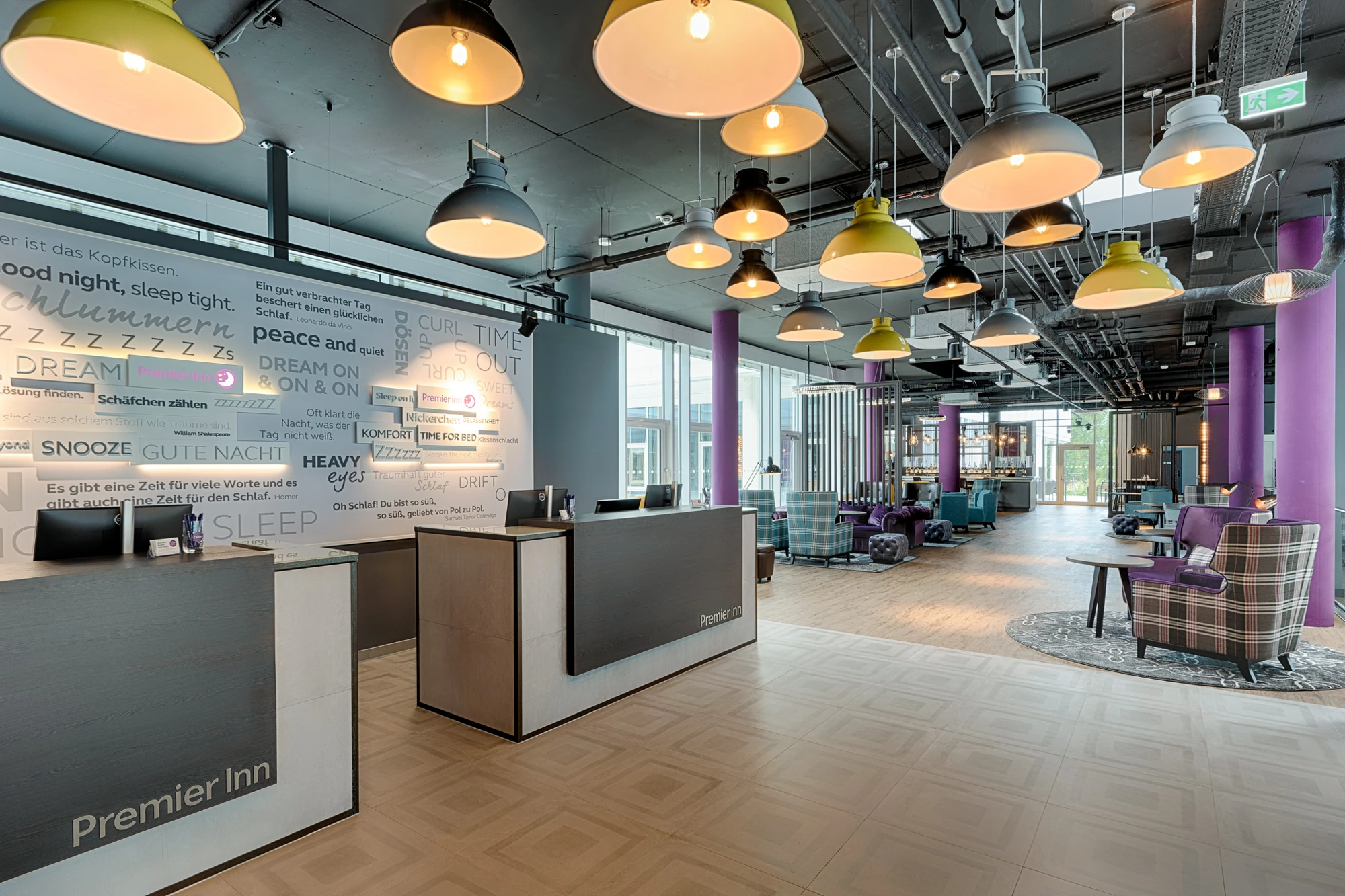 aovo-wolfsurg-premier-inn-city-centre-lobby2