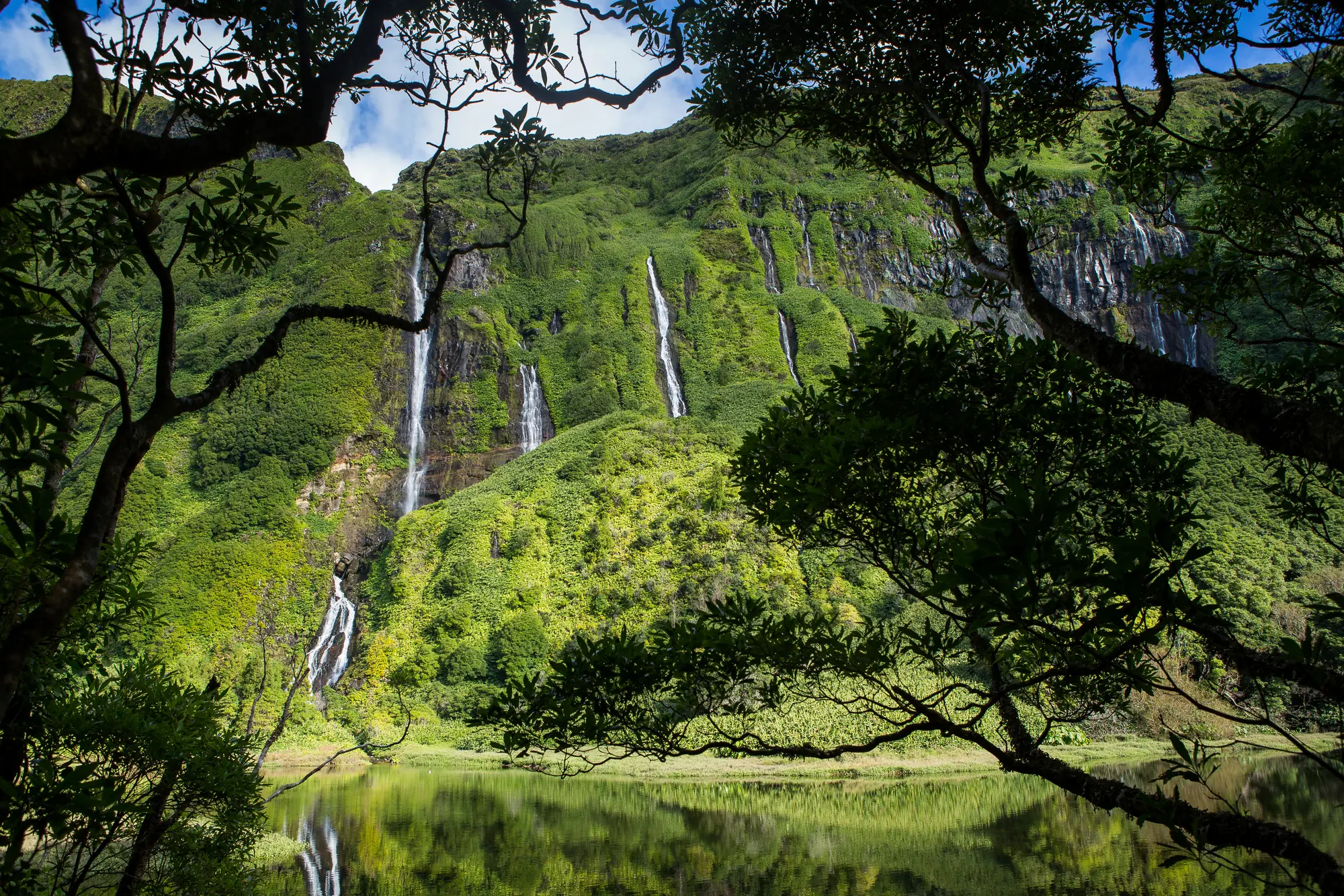 Wasserfälle Poço Ribeira do Ferreiro auf der Azoreninsel Flores