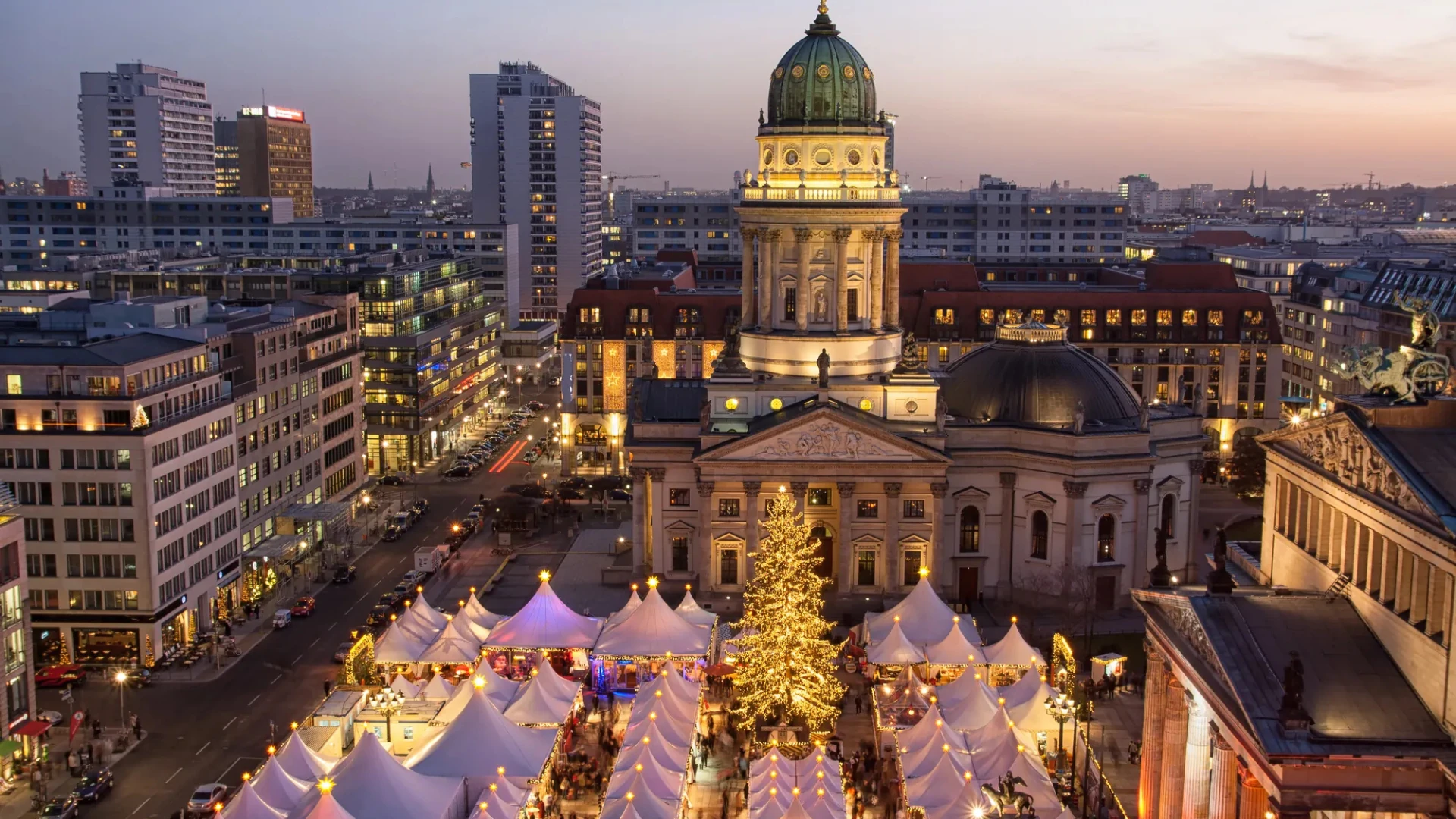 berlin-weihnachtsmarkt-gendarmenmarkt.opti