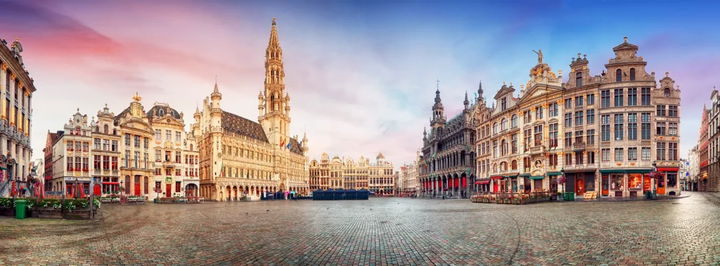 Grote Markt in einer 360 Grad-Aufnahme in Brüssel mit Rathaus und anderen historischen Gebäuden